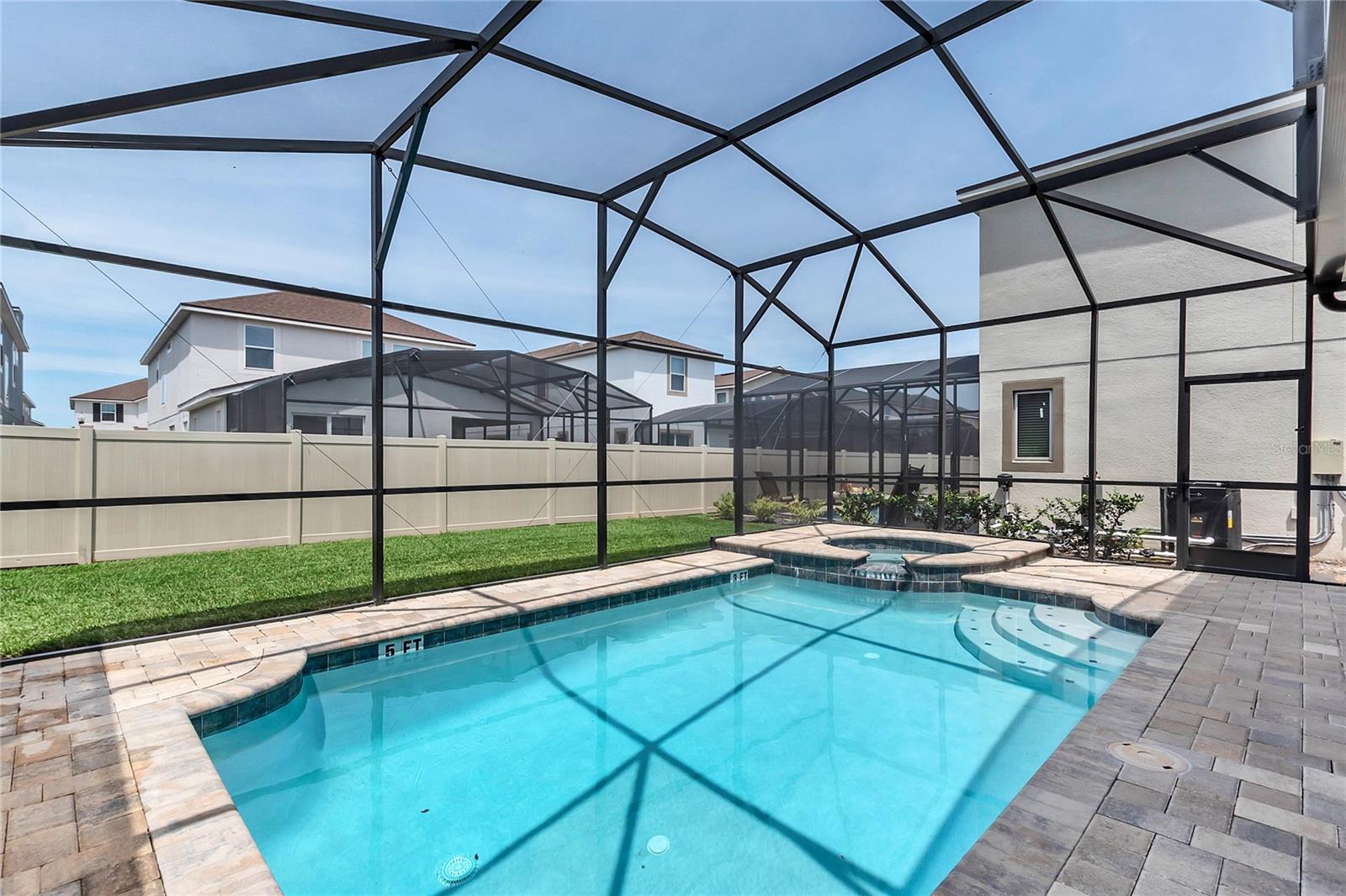SOLARA RESORT - Residential