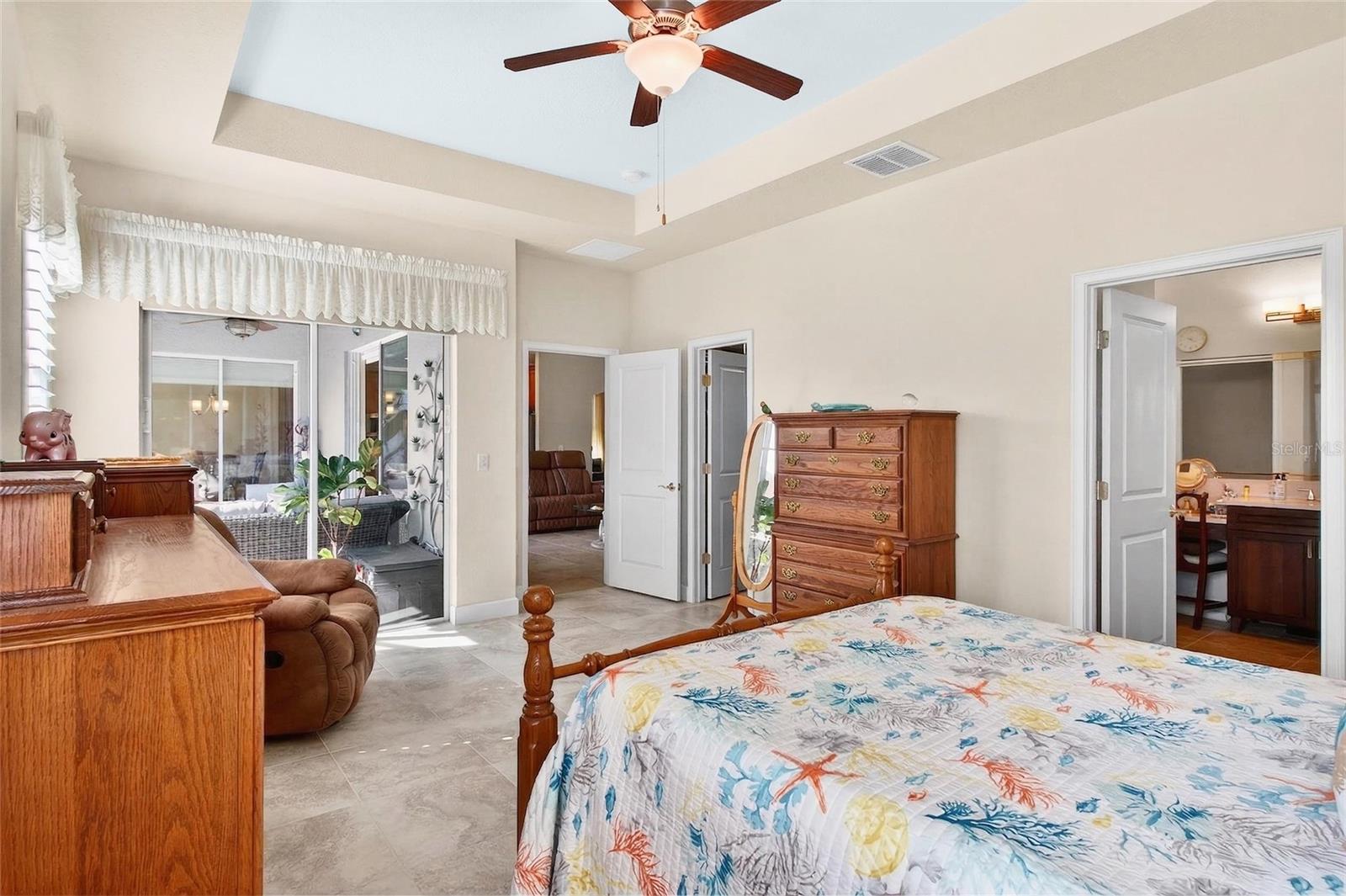 TRADITIONS PH 02 - Residential