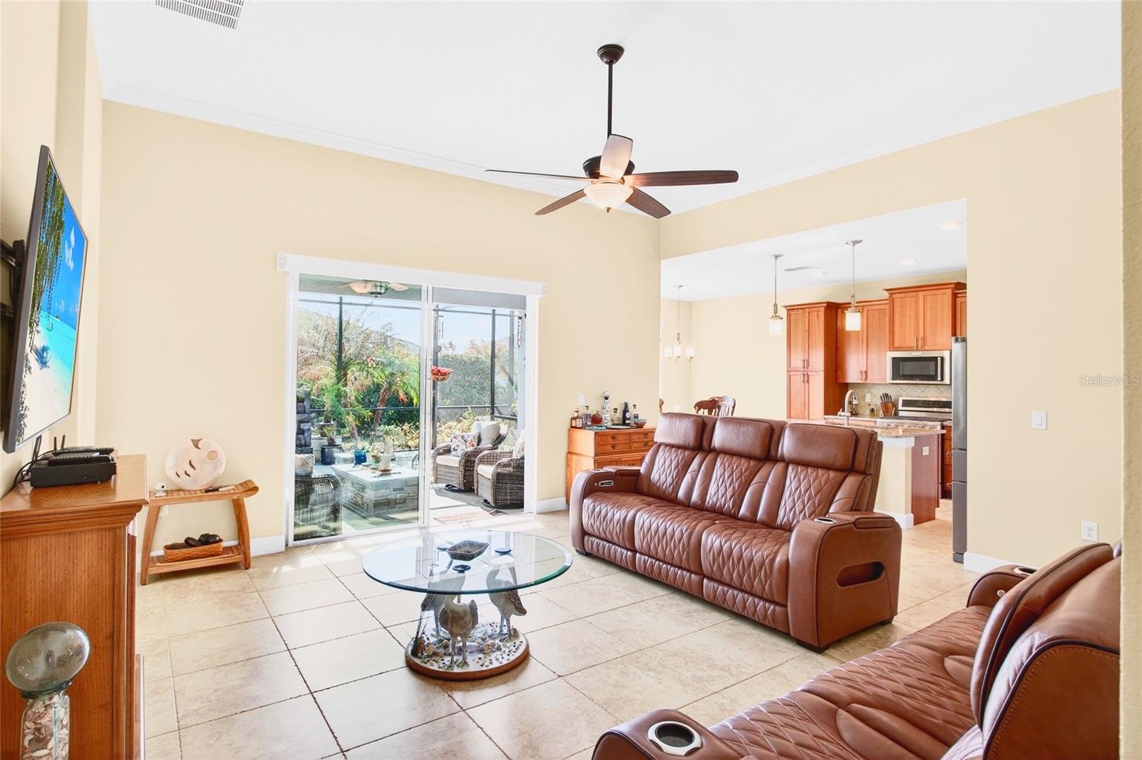 TRADITIONS PH 02 - Residential