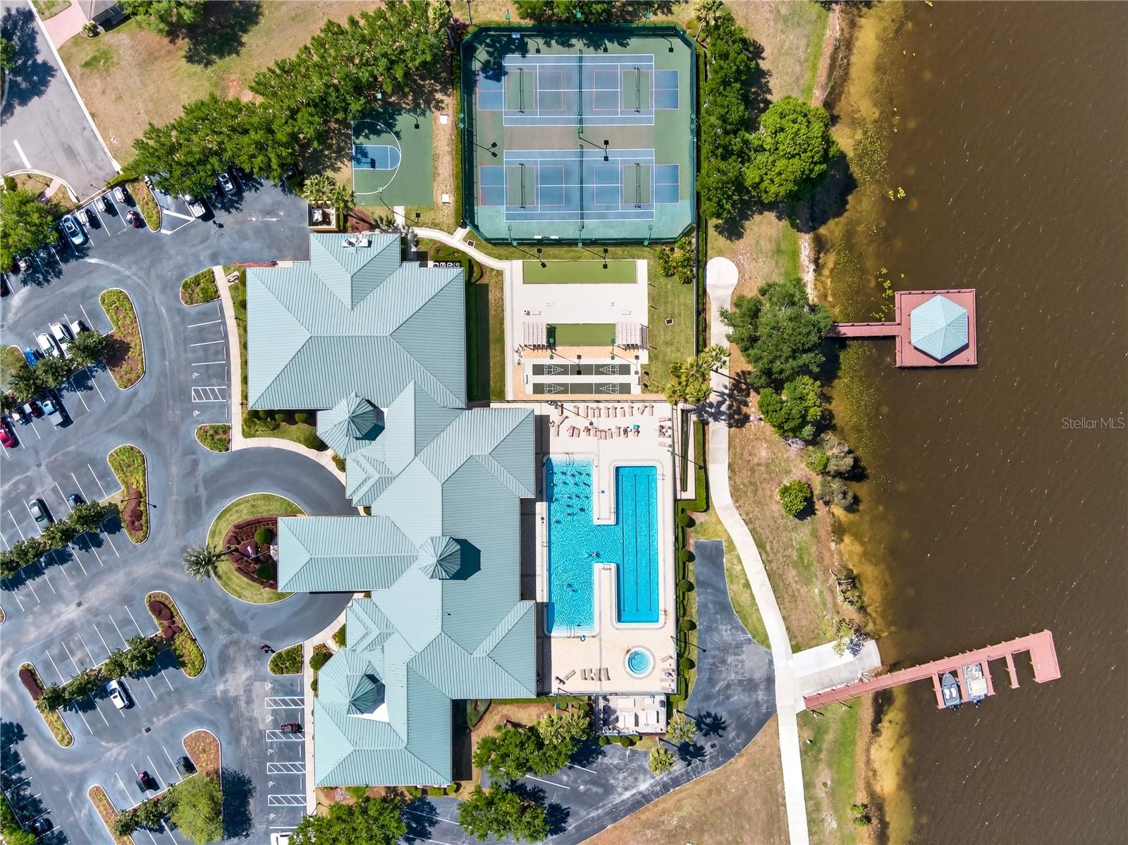 TRADITIONS PH 02 - Residential