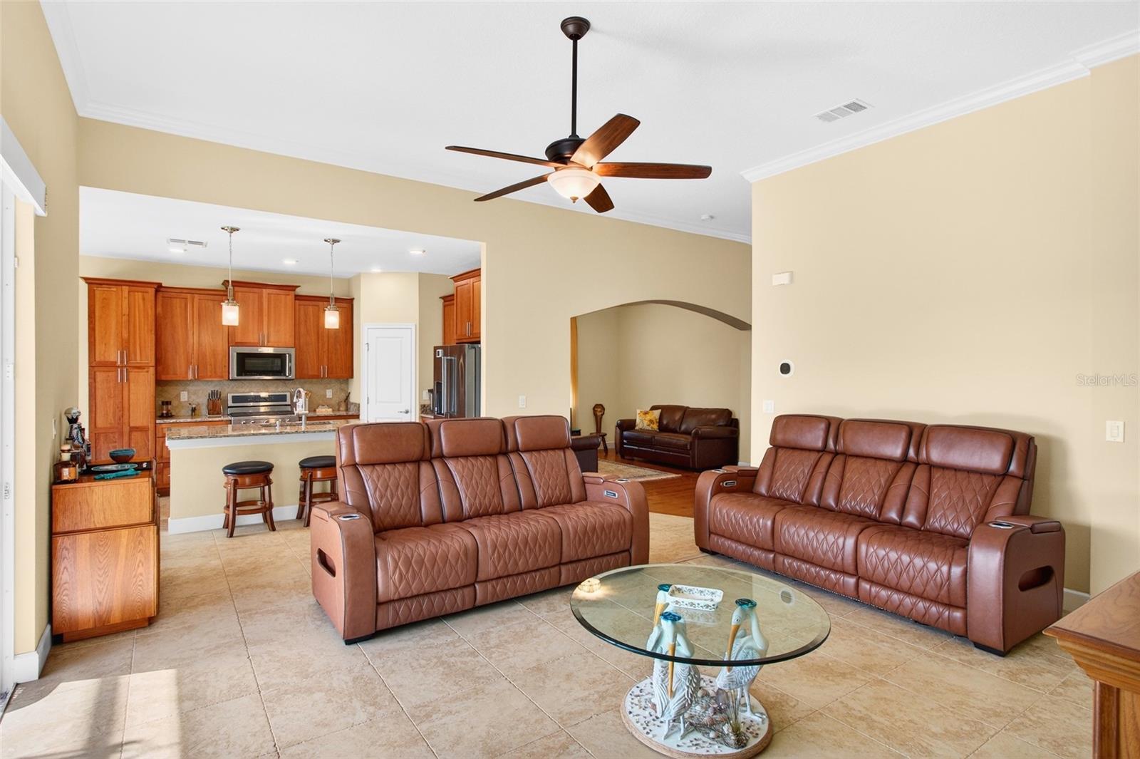 TRADITIONS PH 02 - Residential