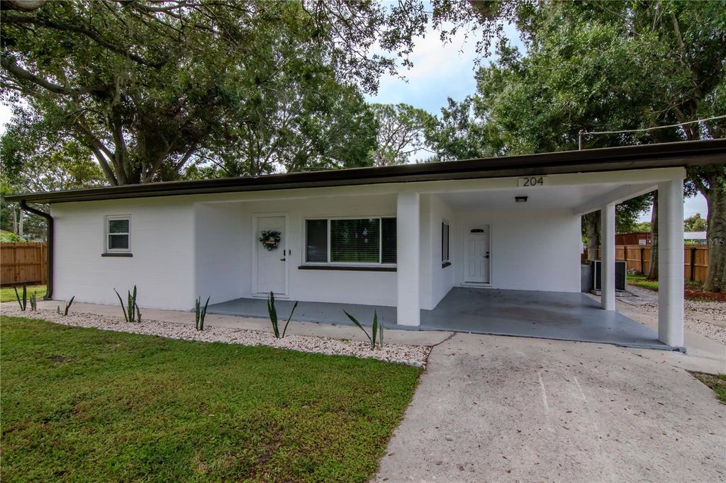 Photo of 204 7th Avenue NW, Ruskin, FL 33570 (MLS # TB8425783)