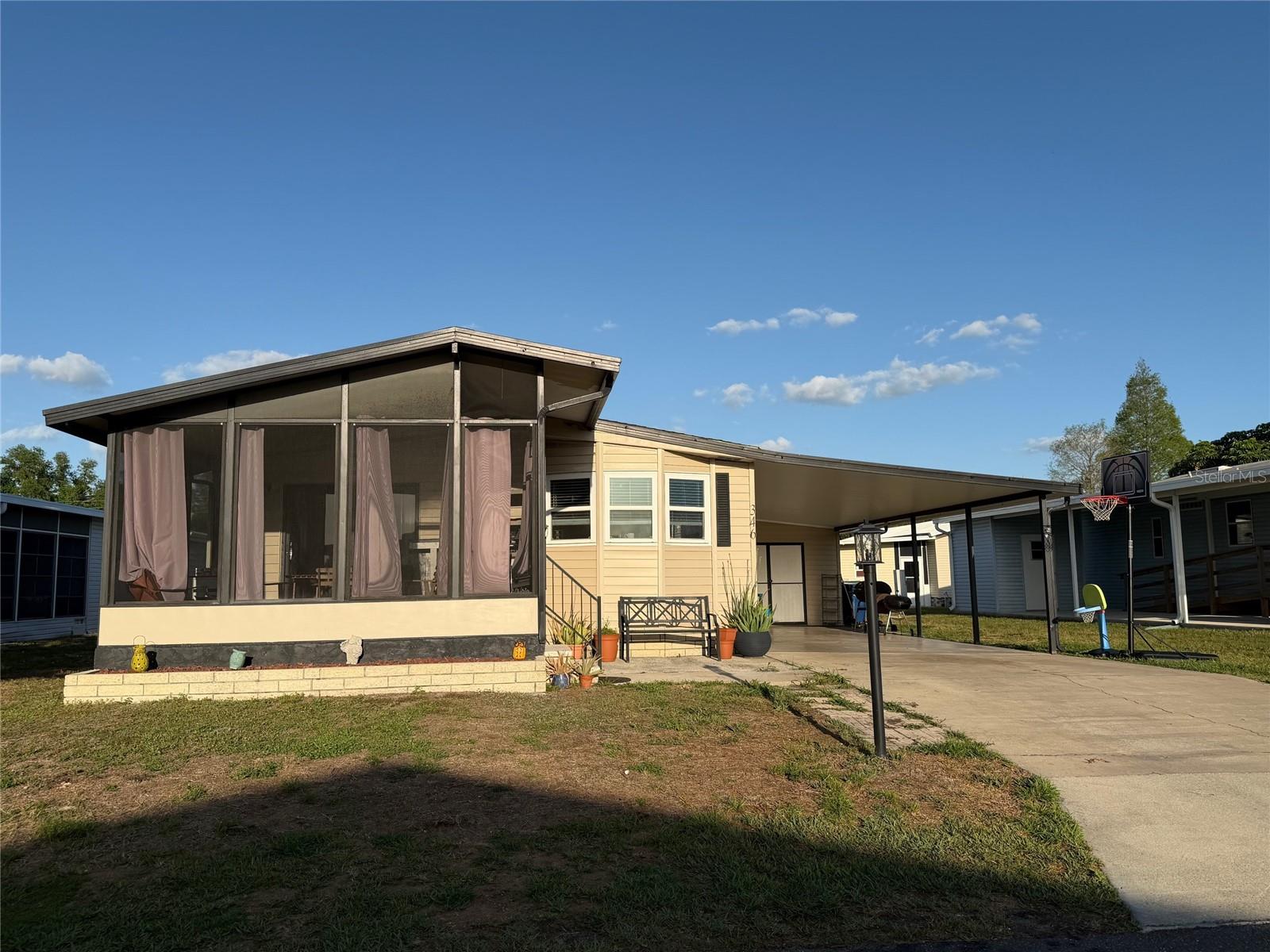 SHADOW BROOK MOBILE HOME - Residential