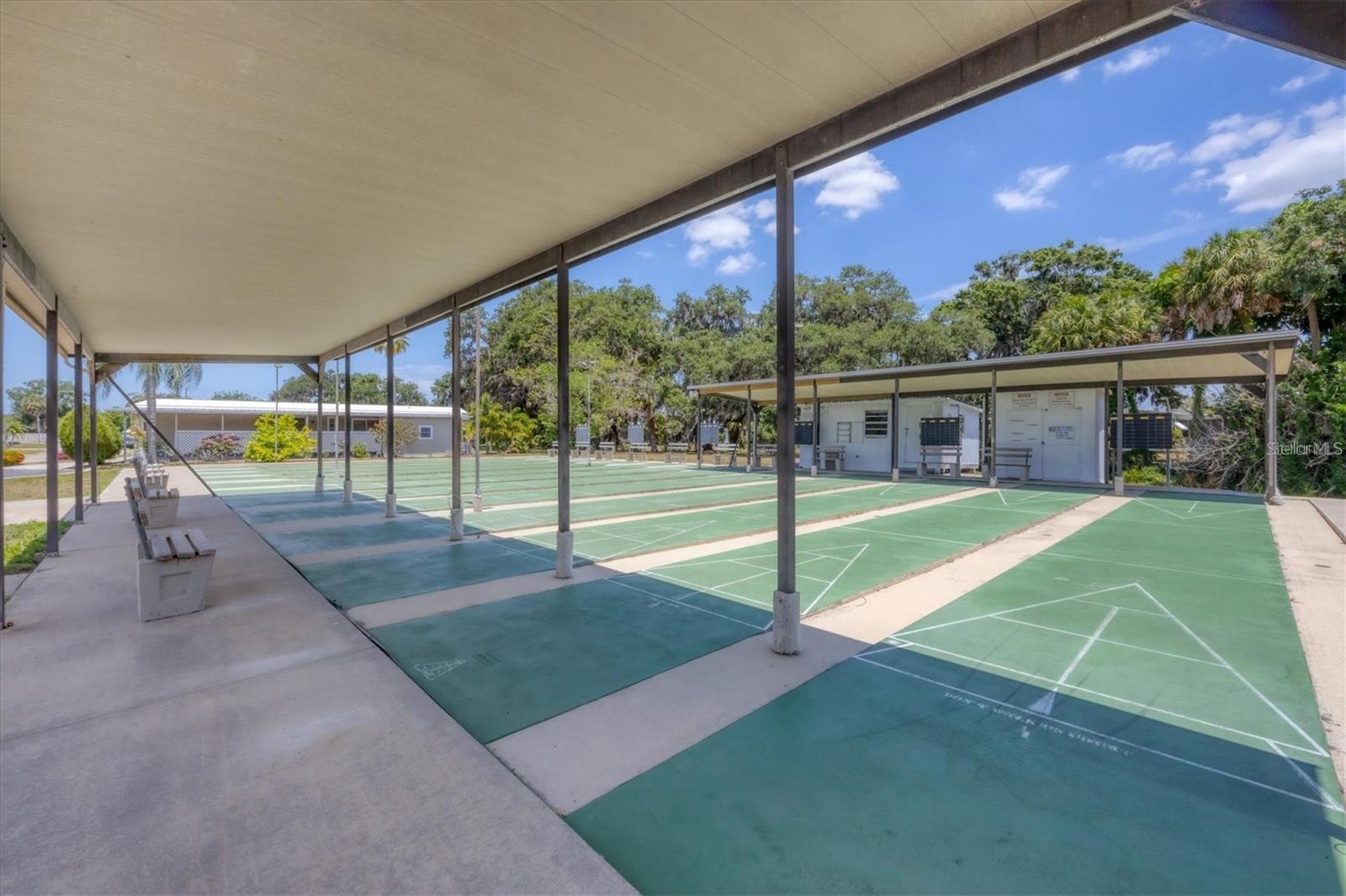 SHADOW BROOK MOBILE HOME - Residential