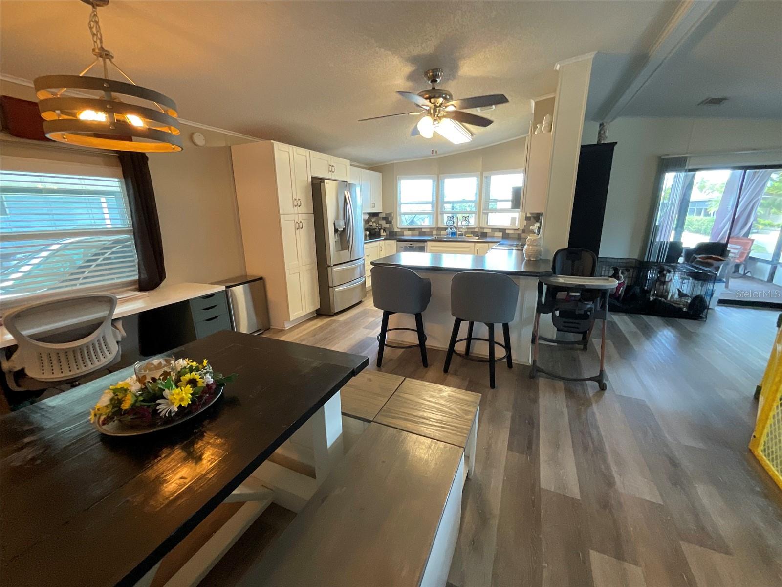 SHADOW BROOK MOBILE HOME - Residential