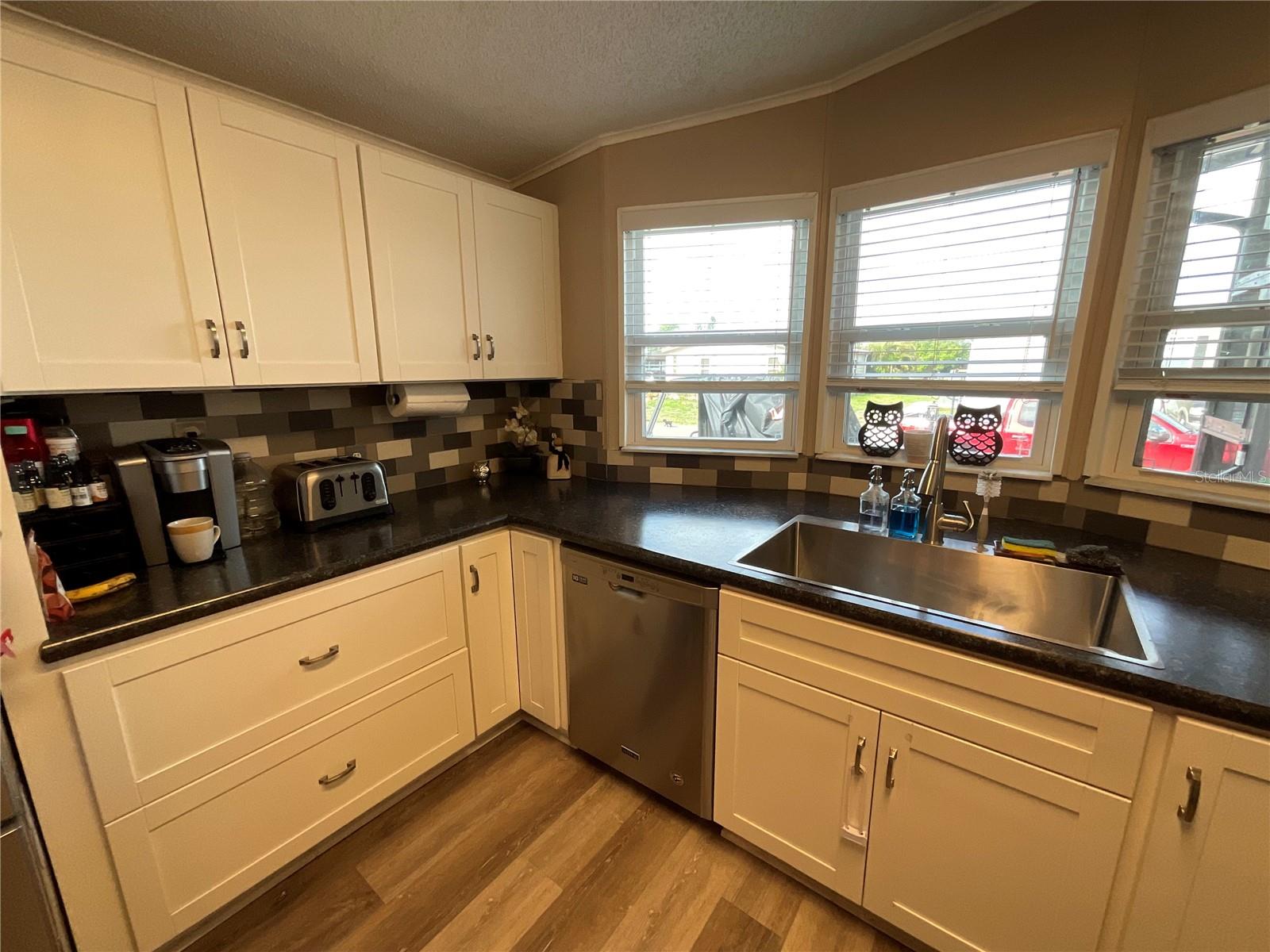 SHADOW BROOK MOBILE HOME - Residential