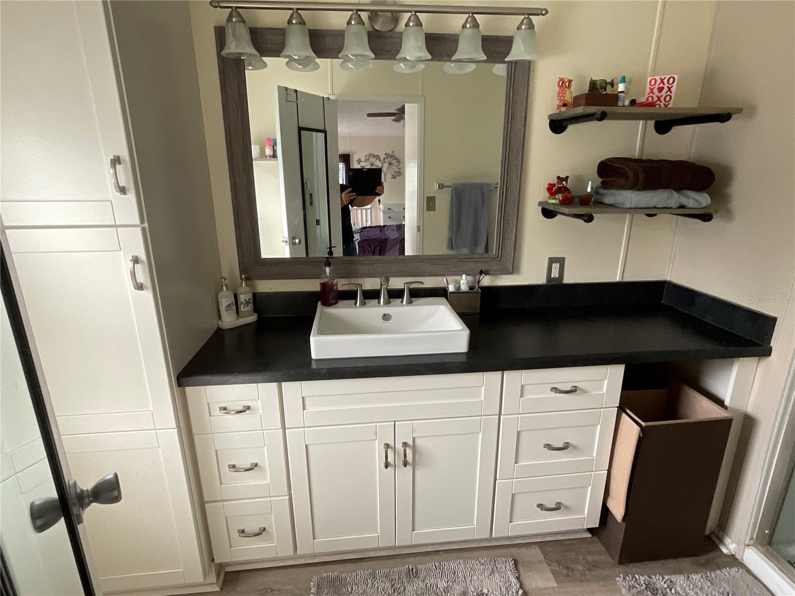 SHADOW BROOK MOBILE HOME - Residential