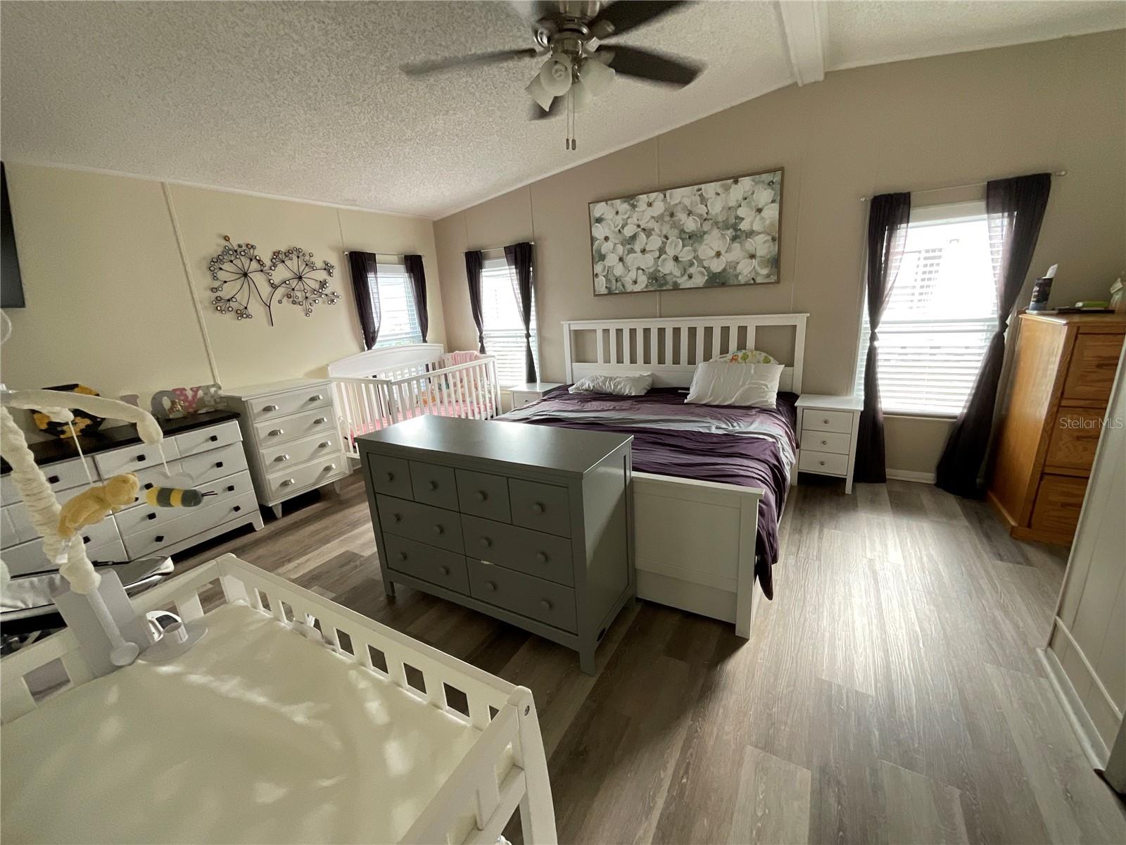 SHADOW BROOK MOBILE HOME - Residential