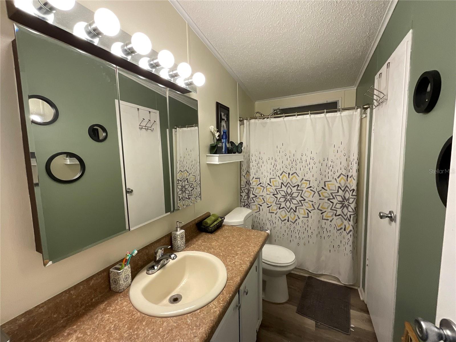 SHADOW BROOK MOBILE HOME - Residential