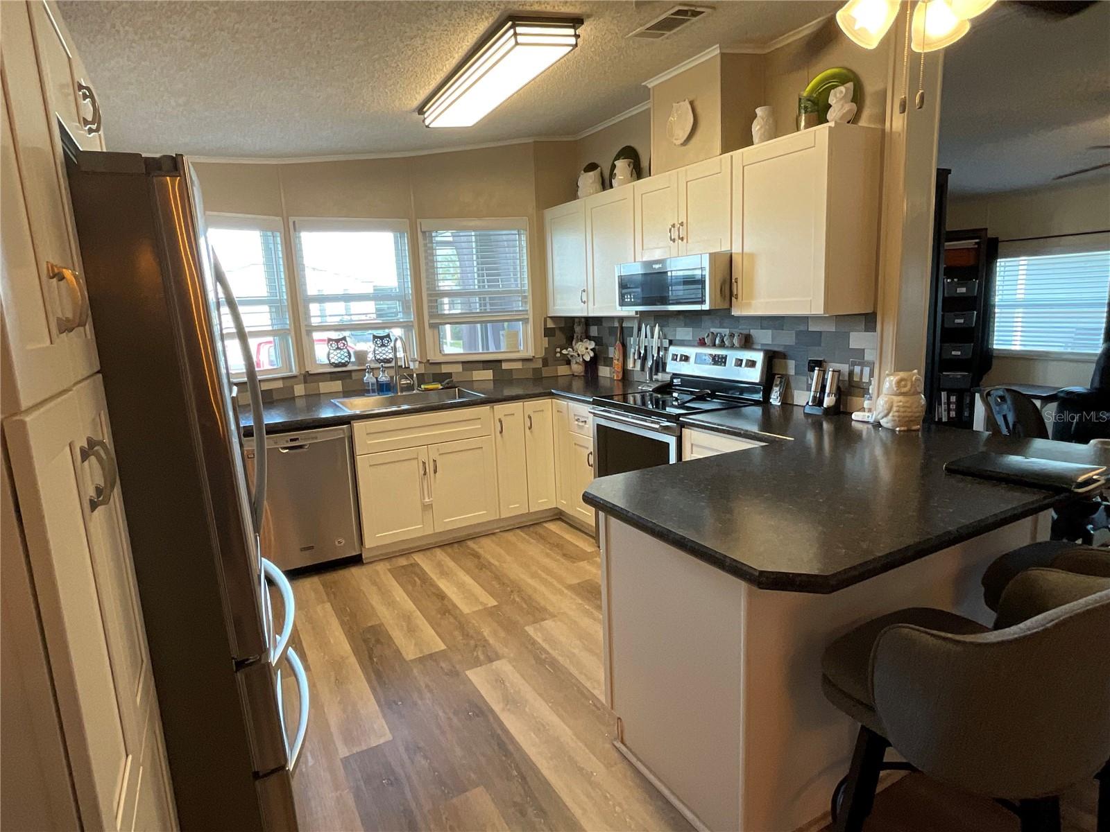 SHADOW BROOK MOBILE HOME - Residential