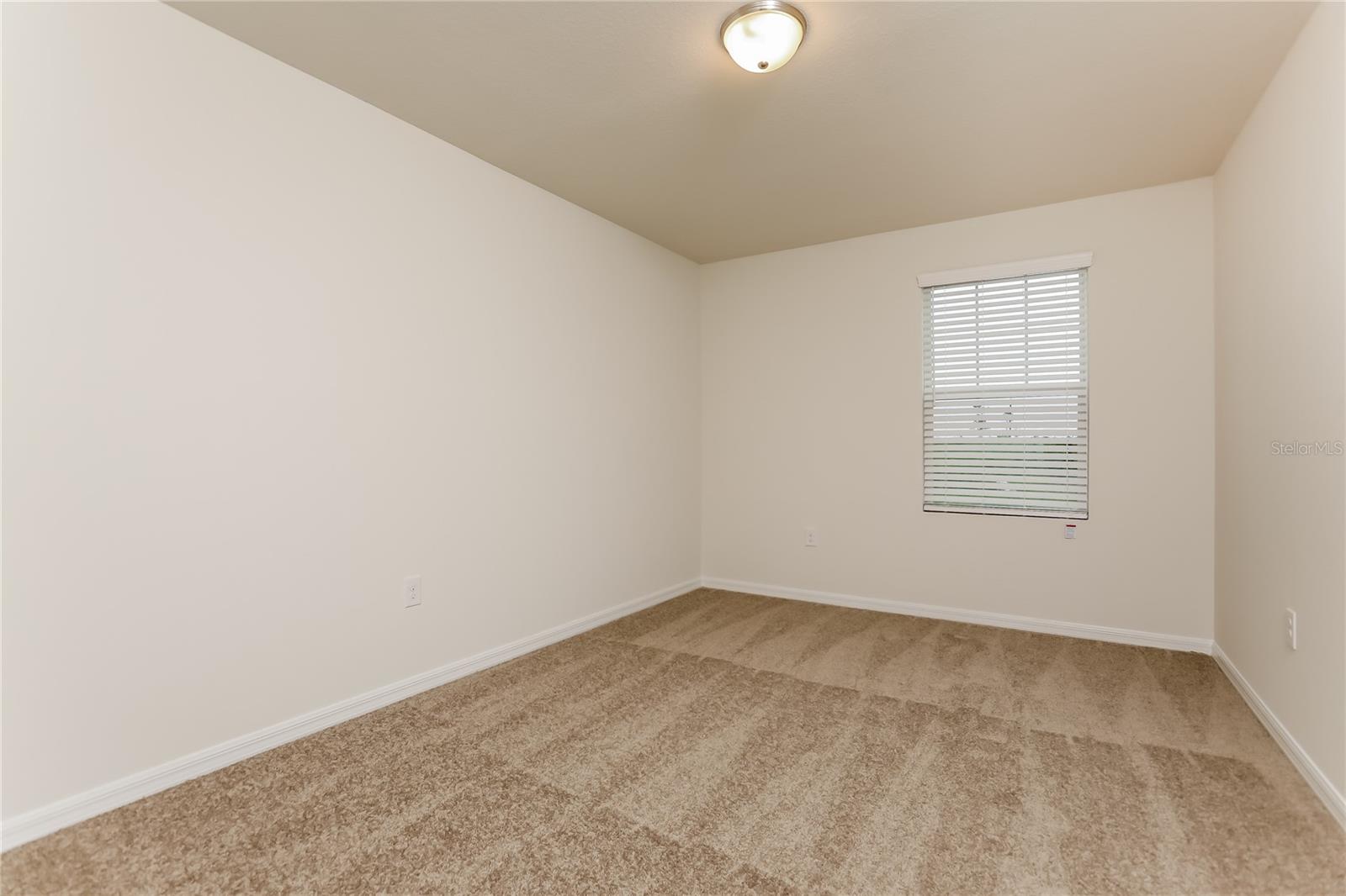 COASTAL WOODS UN B2 - Residential Lease