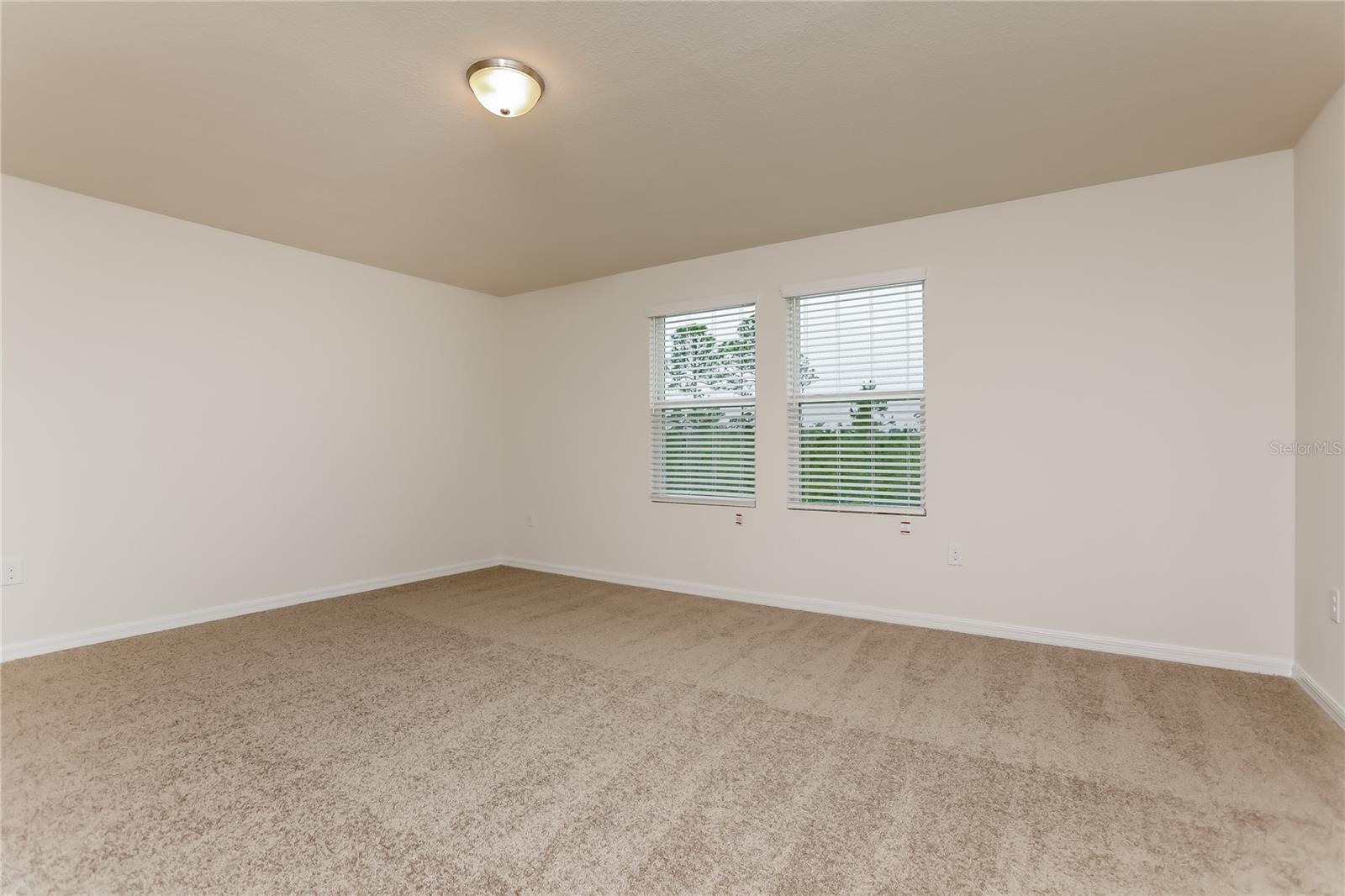 COASTAL WOODS UN B2 - Residential Lease