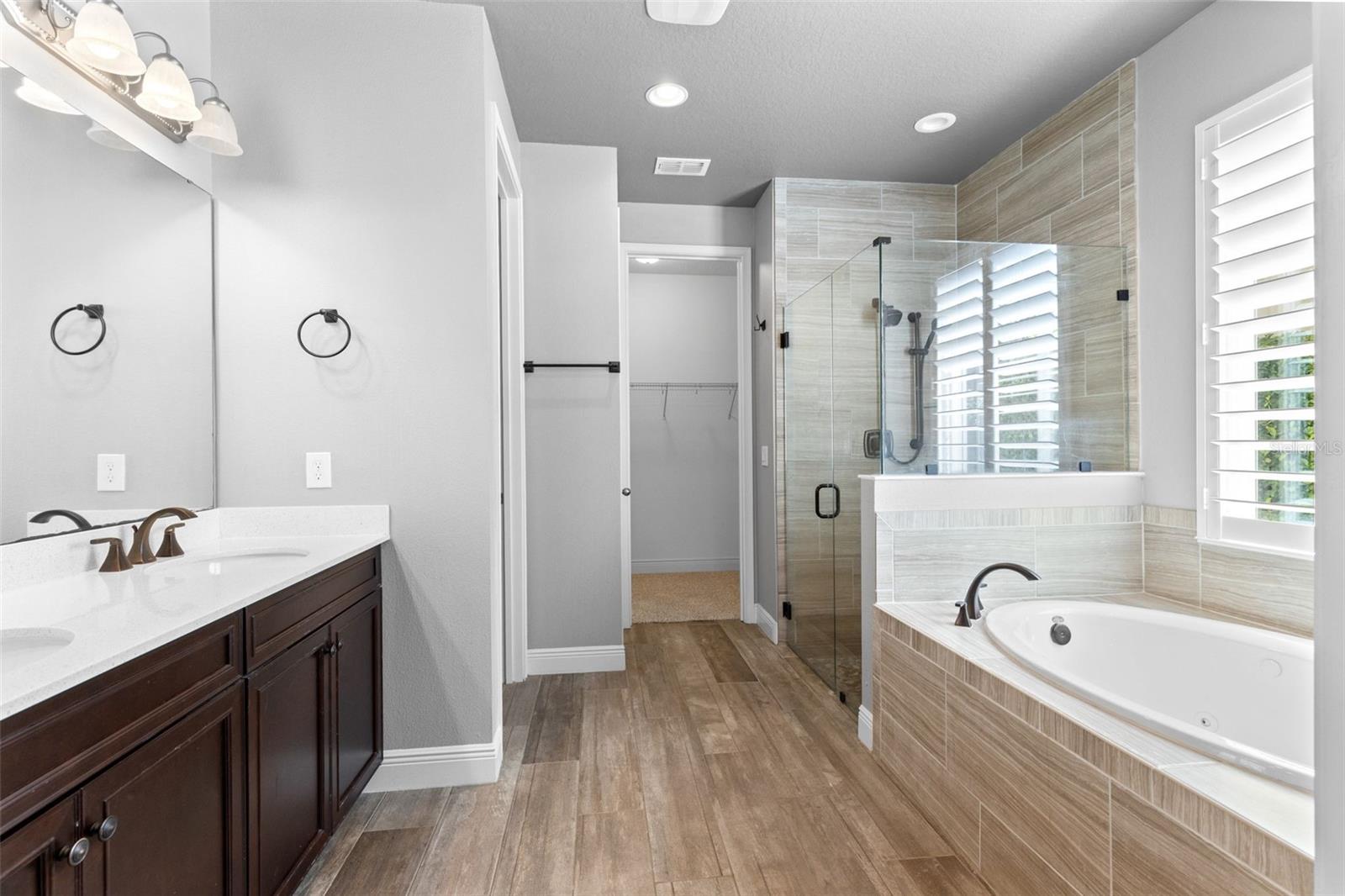 ESTATES/SWEETWATER GOLF & COUN - Residential