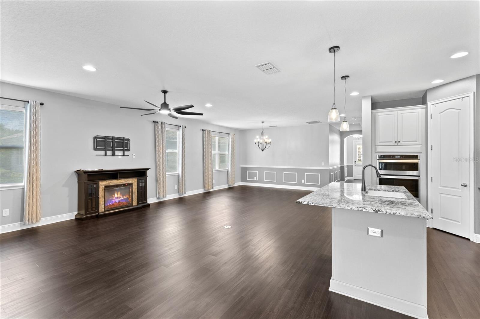 ESTATES/SWEETWATER GOLF & COUN - Residential