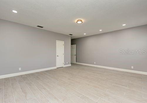 ENGLEWOOD GARDENS - Residential Lease