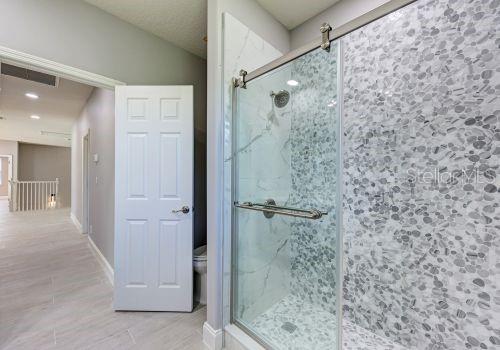 ENGLEWOOD GARDENS - Residential Lease