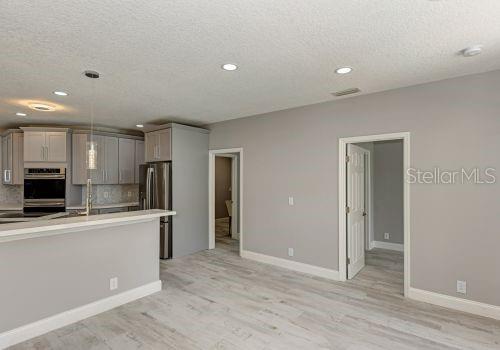 ENGLEWOOD GARDENS - Residential Lease