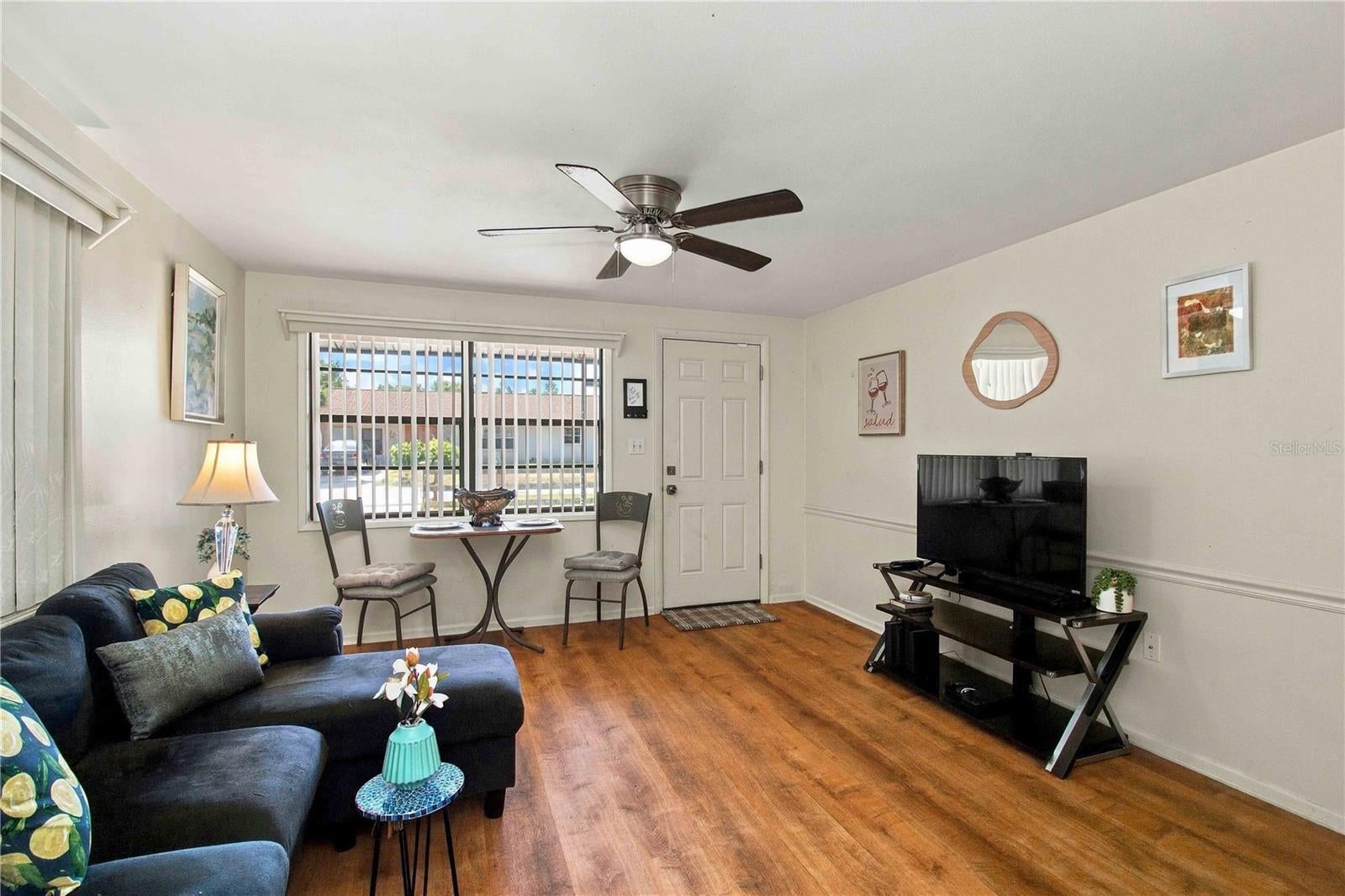 2127 SHAWNEE STREET, SARASOTA, FL, 34231 4 2127 SHAWNEE STREET