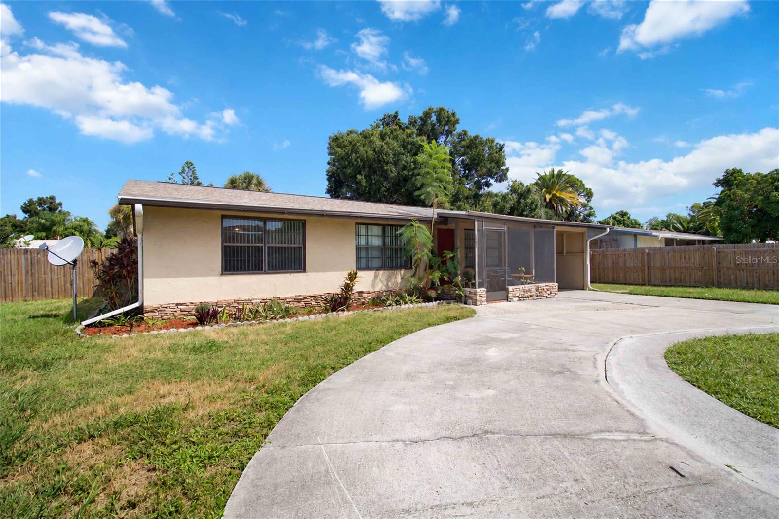 2127 SHAWNEE STREET, SARASOTA, FL, 34231 2 2127 SHAWNEE STREET