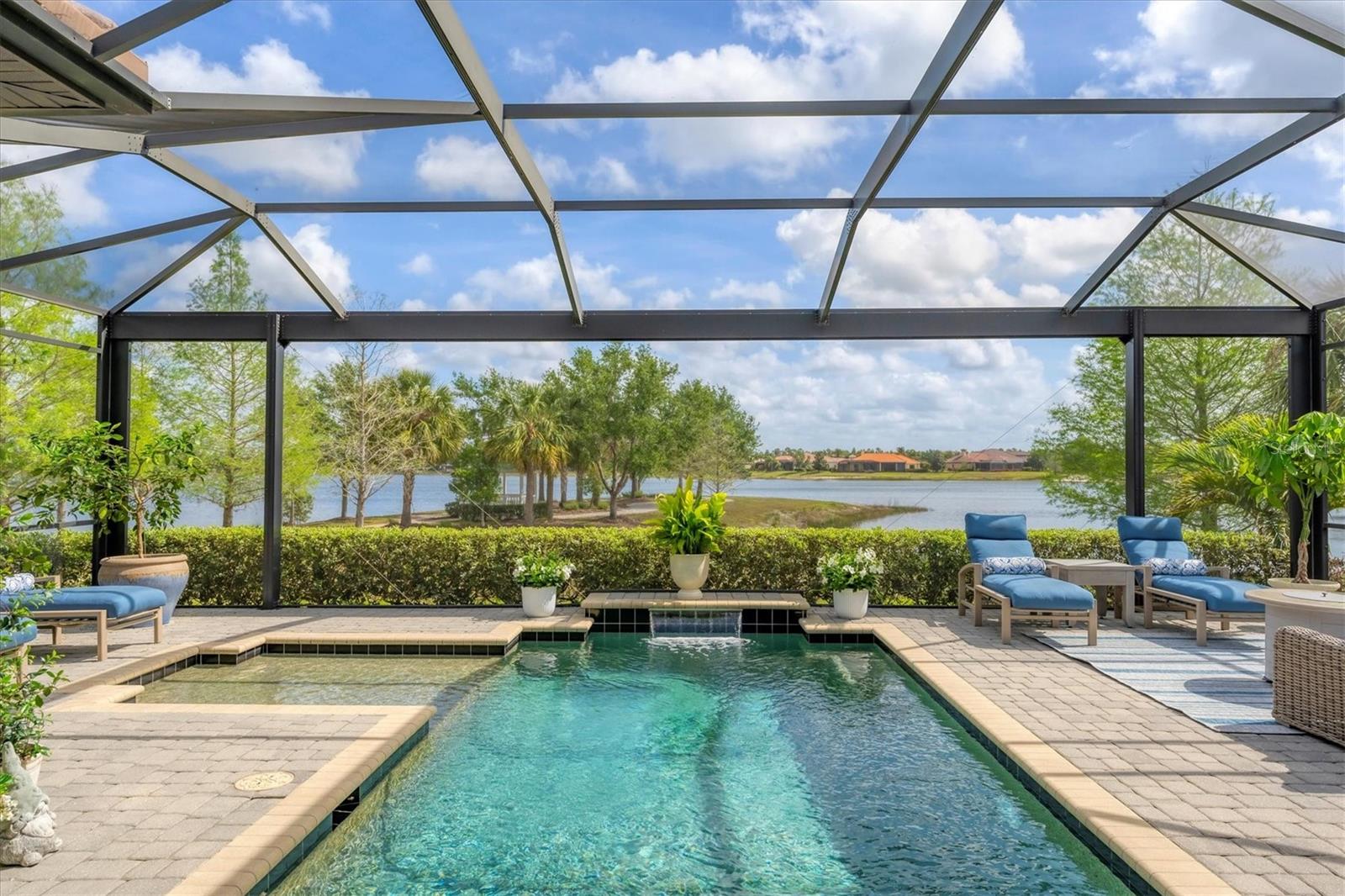 7643 HADDINGTON COVE