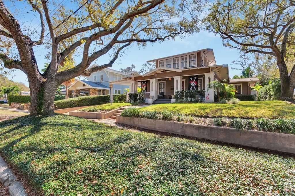 Photo of 3006 W Harbor View Avenue, Tampa, FL 33611 (MLS # TB8437727)
