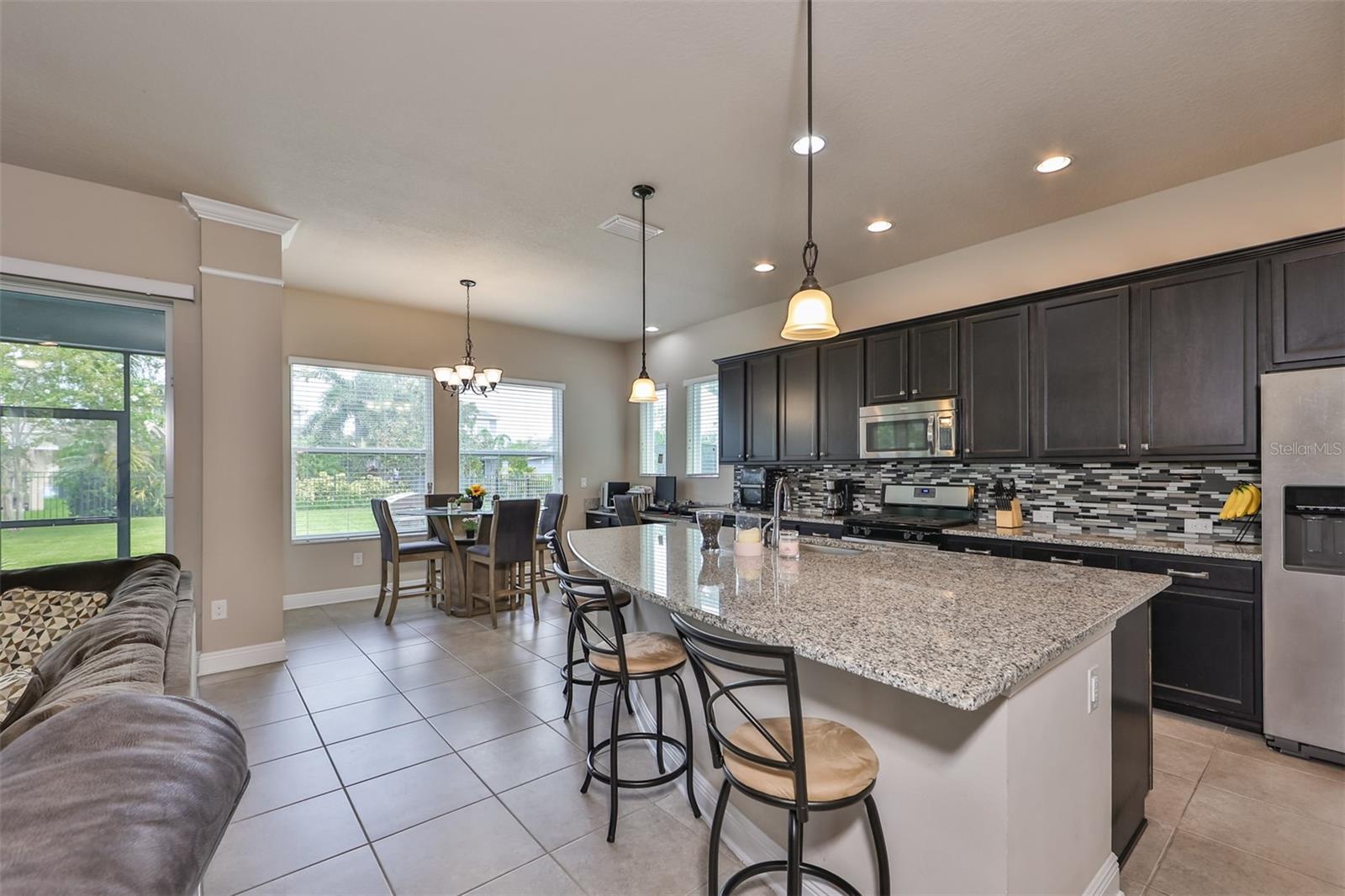 6912 MAKERS WAY