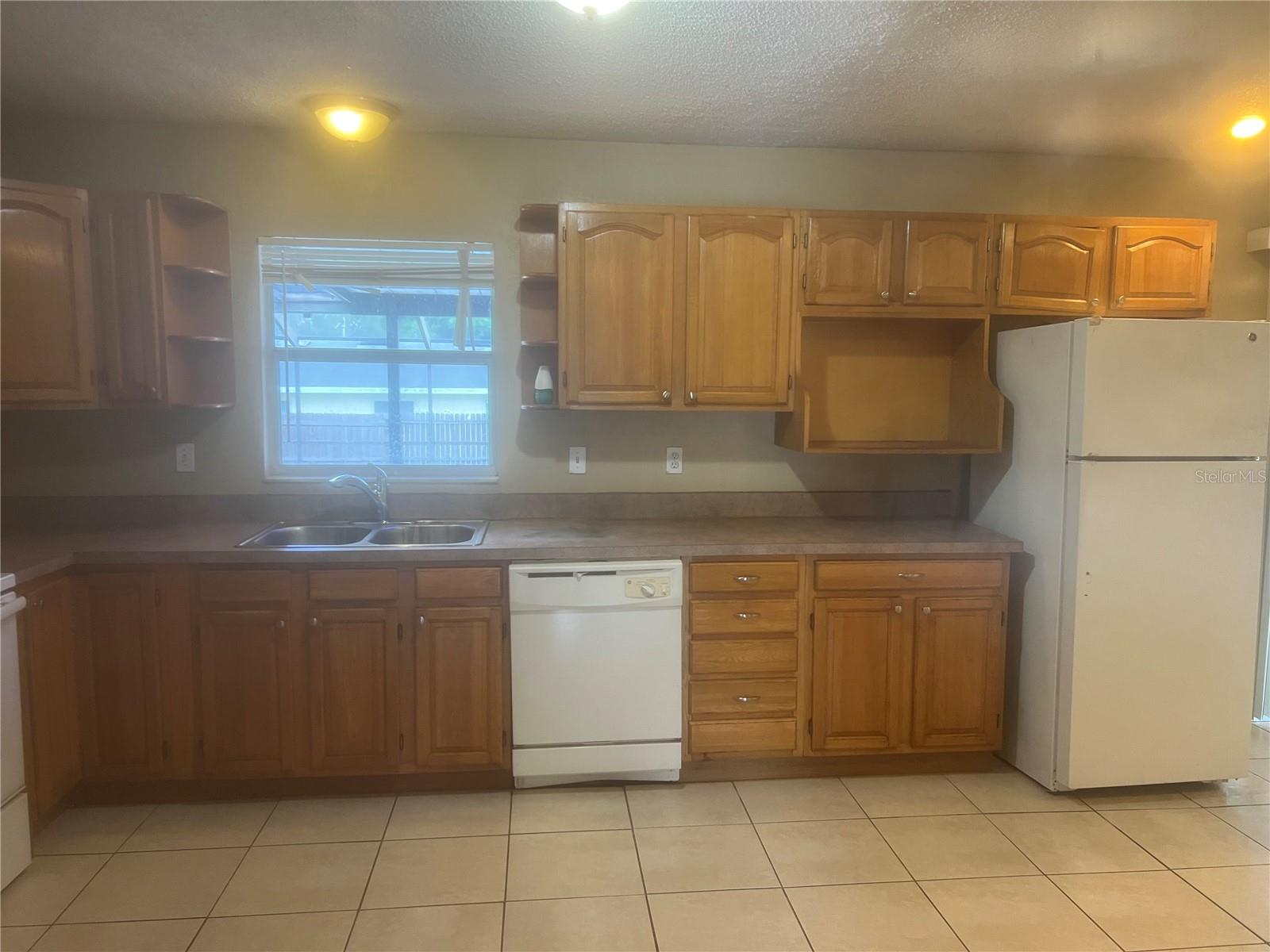 CHRISTINA SHORES - Residential