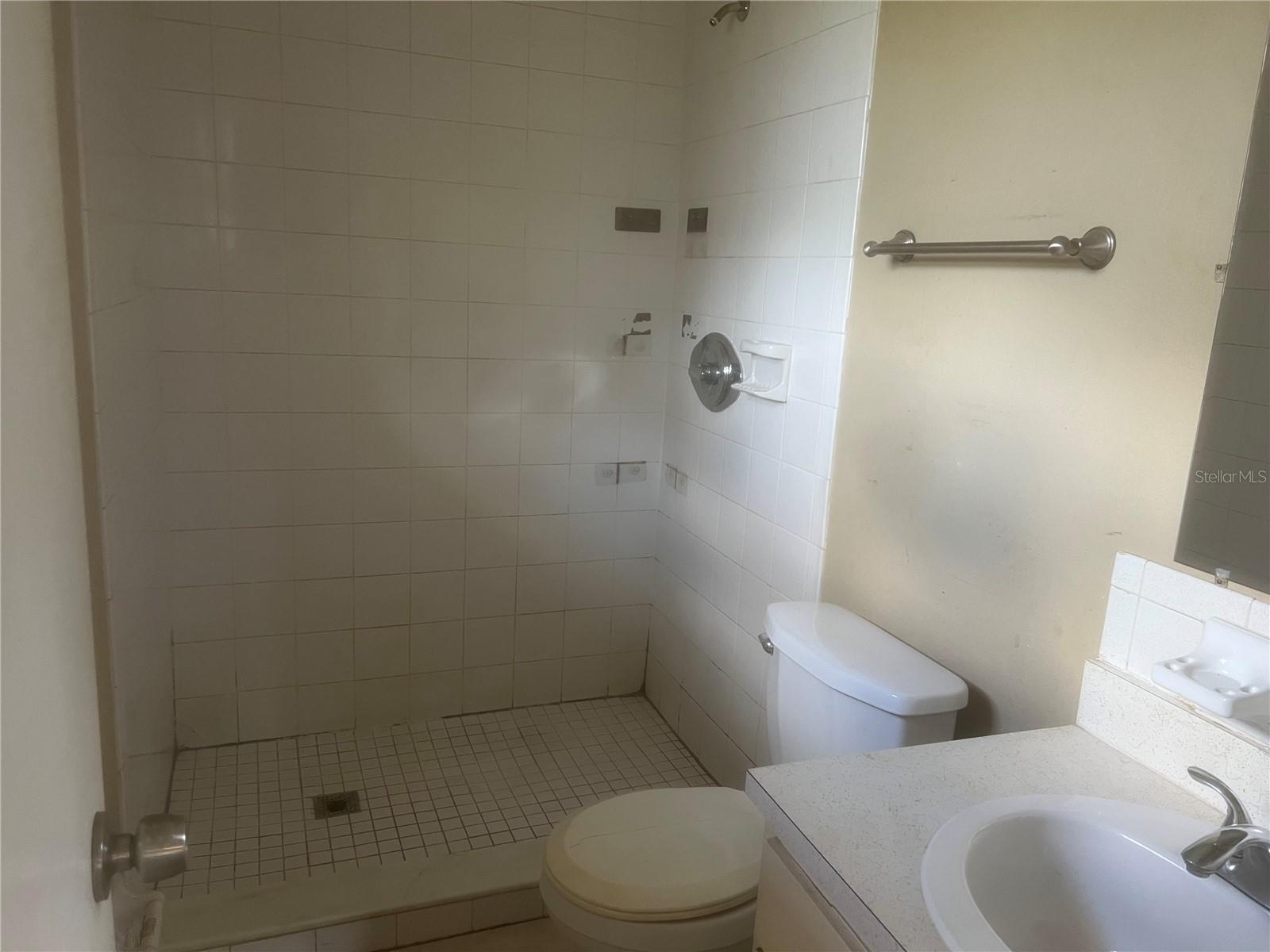 CHRISTINA SHORES - Residential