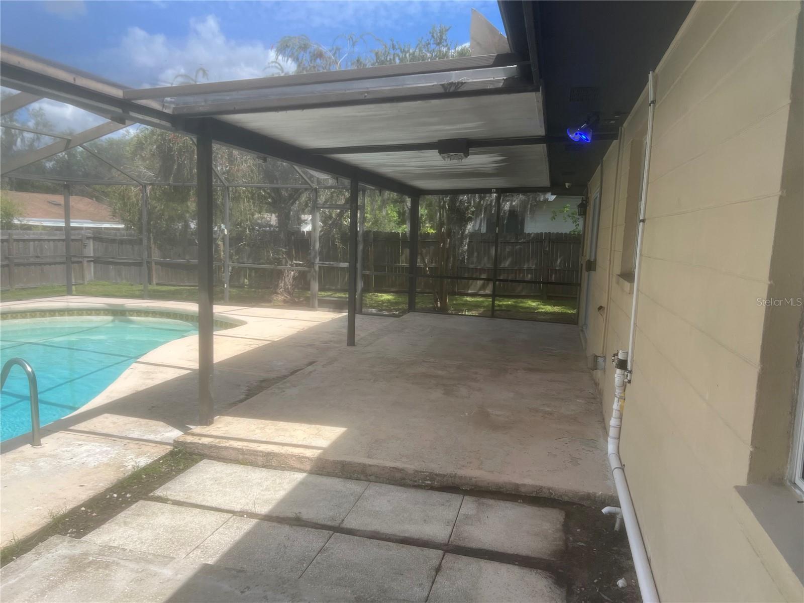 CHRISTINA SHORES - Residential