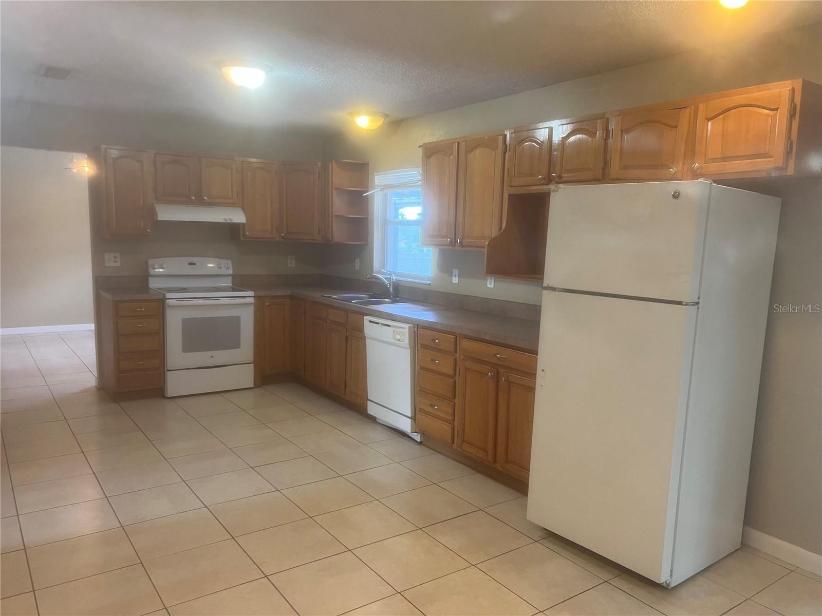 CHRISTINA SHORES - Residential