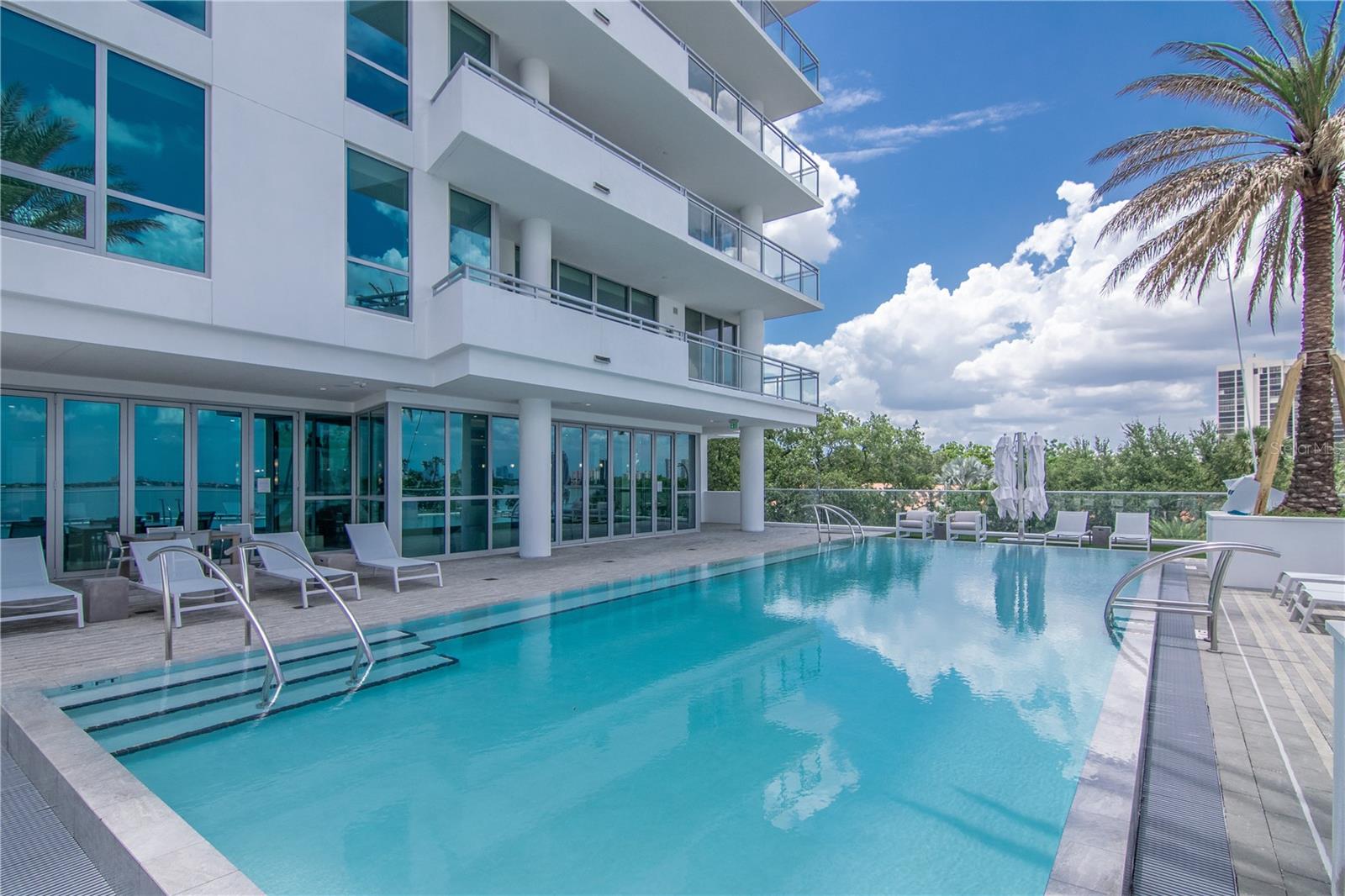 VIRAGE BAYSHORE - Residential