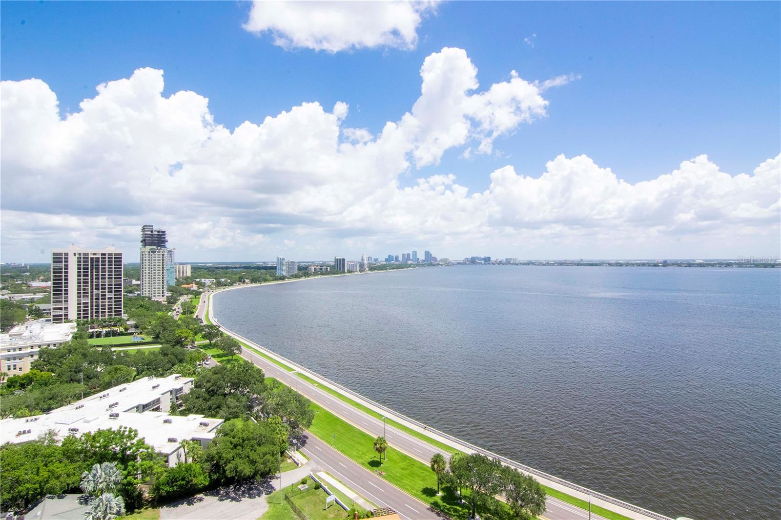 VIRAGE BAYSHORE - Residential