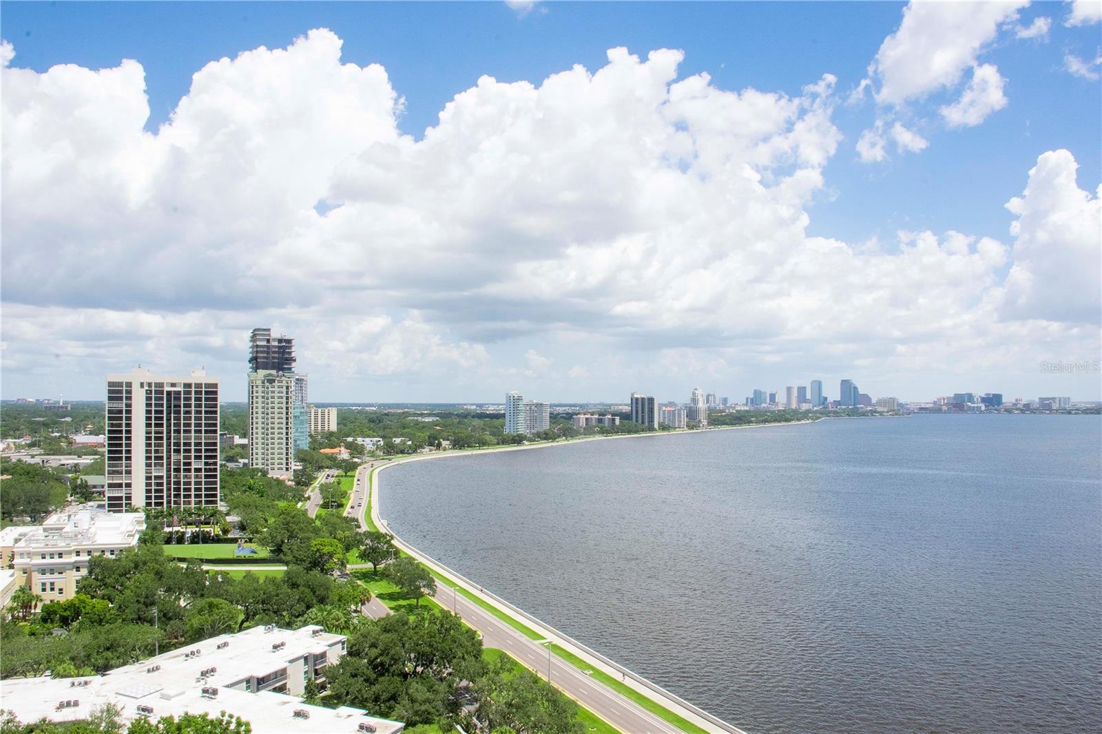 VIRAGE BAYSHORE - Residential