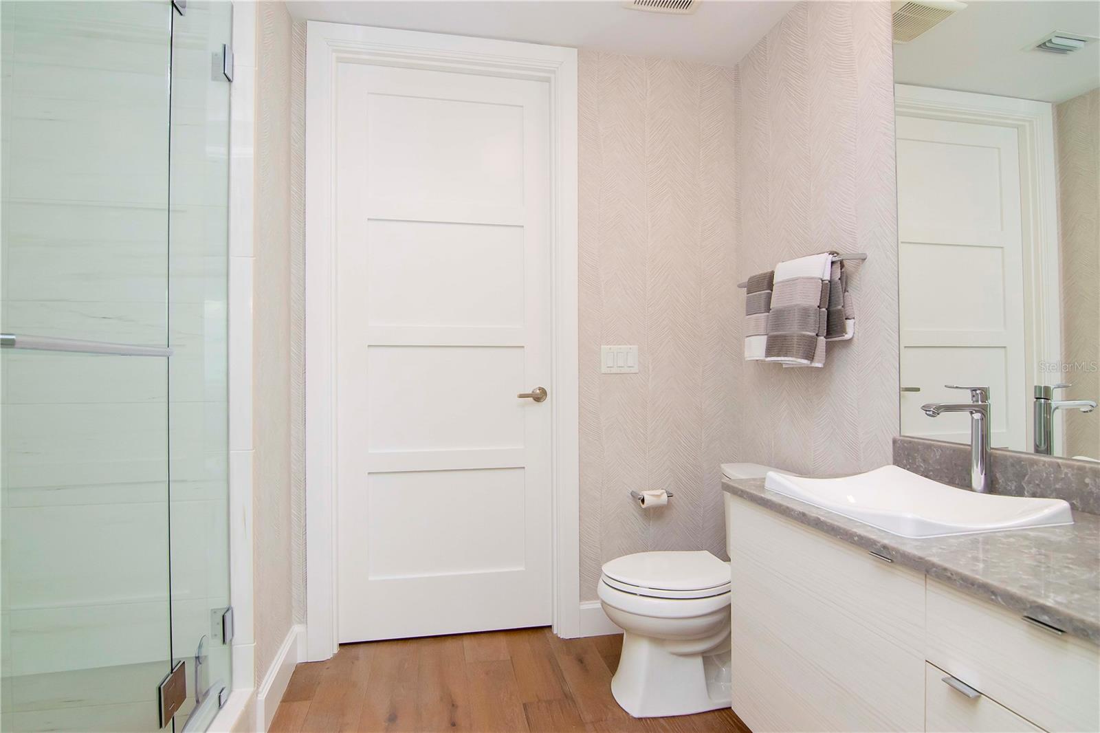 VIRAGE BAYSHORE - Residential