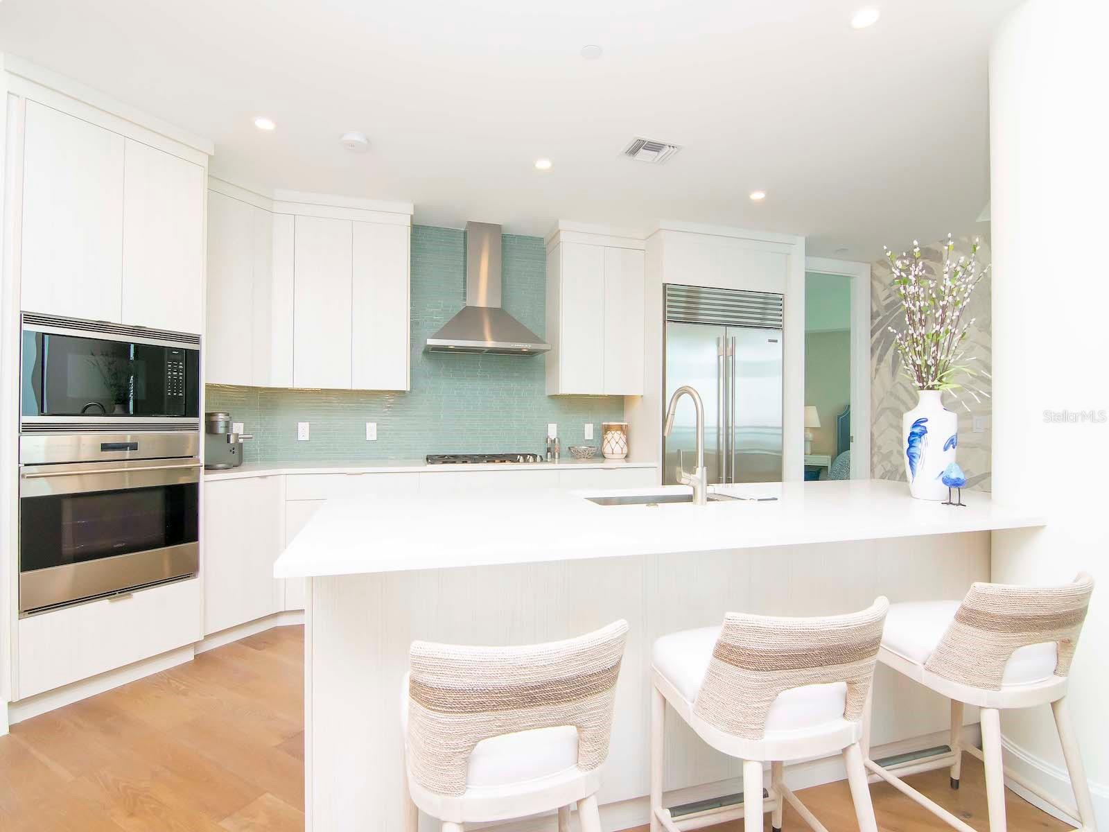 VIRAGE BAYSHORE - Residential