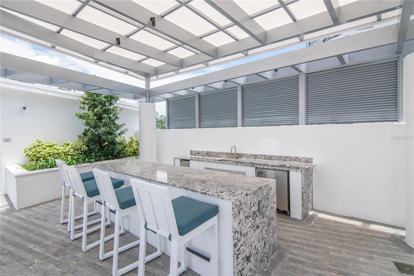 VIRAGE BAYSHORE - Residential