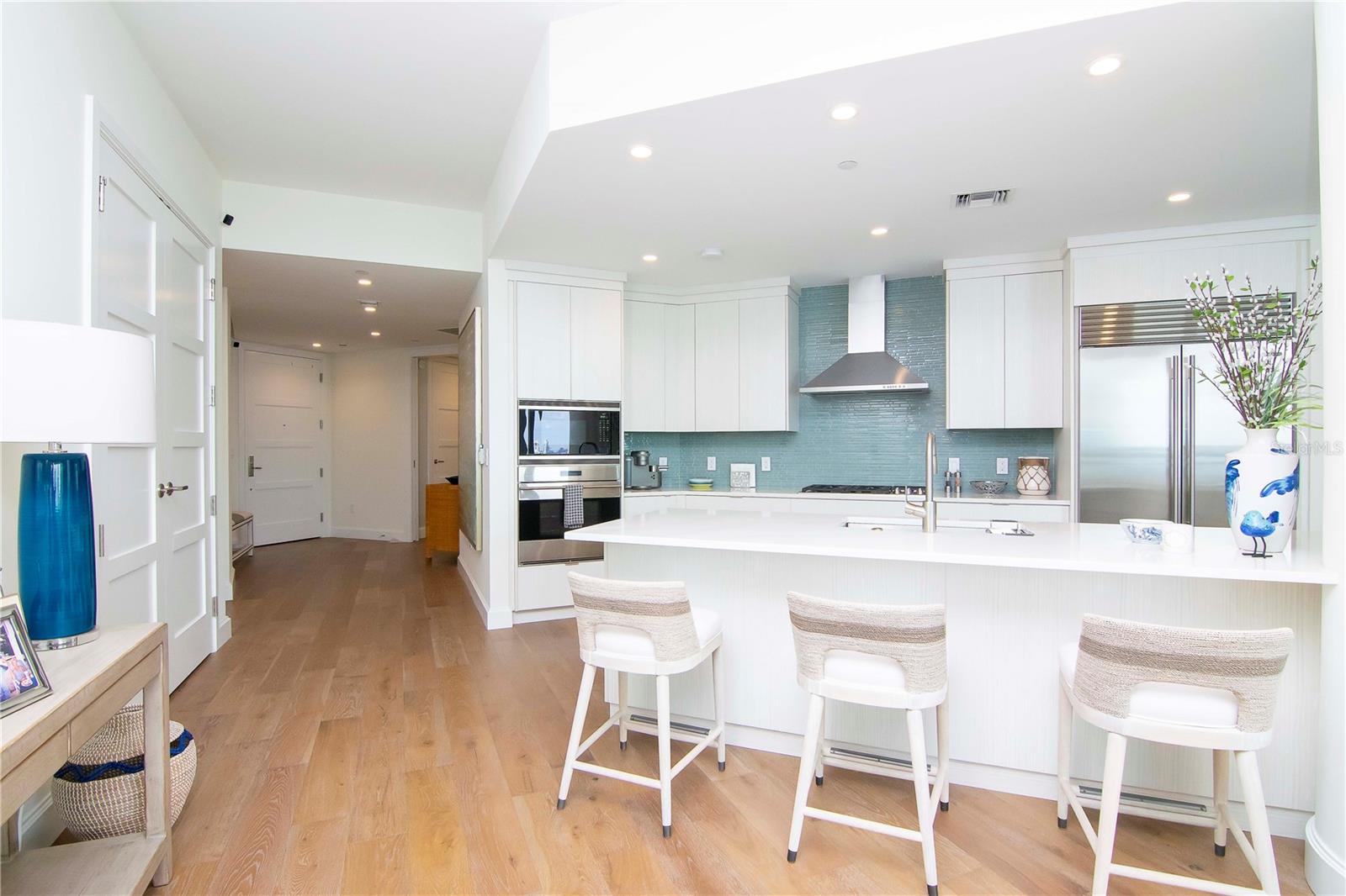 VIRAGE BAYSHORE - Residential