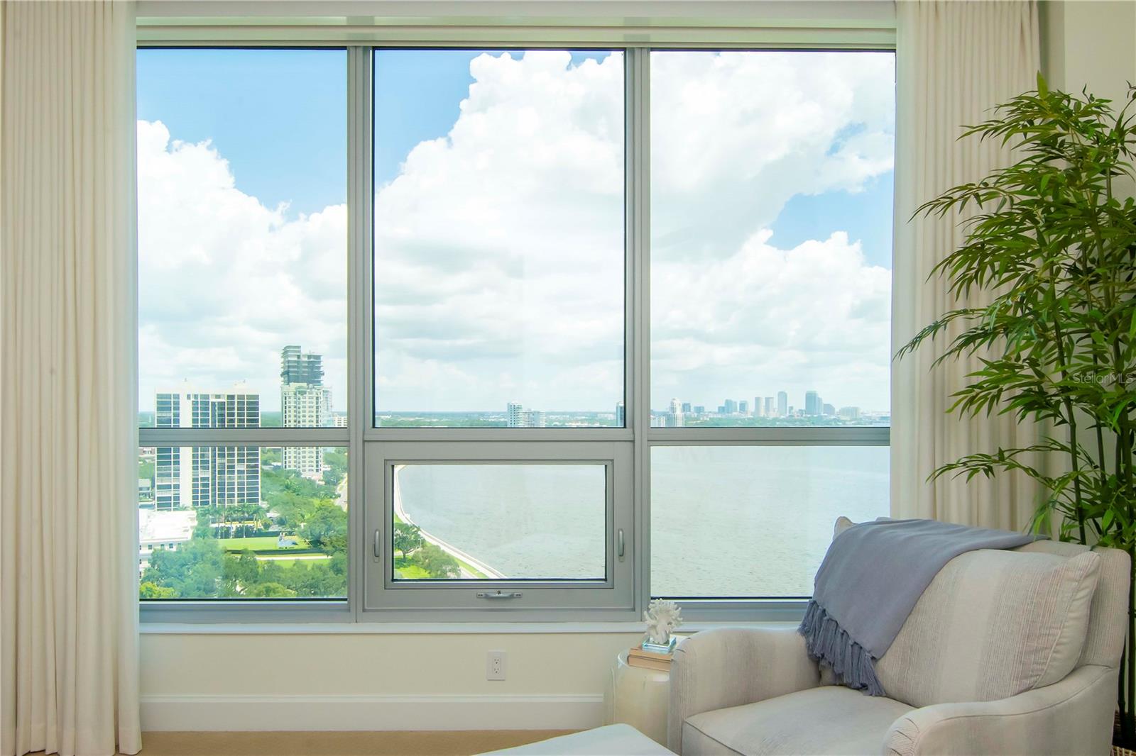 VIRAGE BAYSHORE - Residential