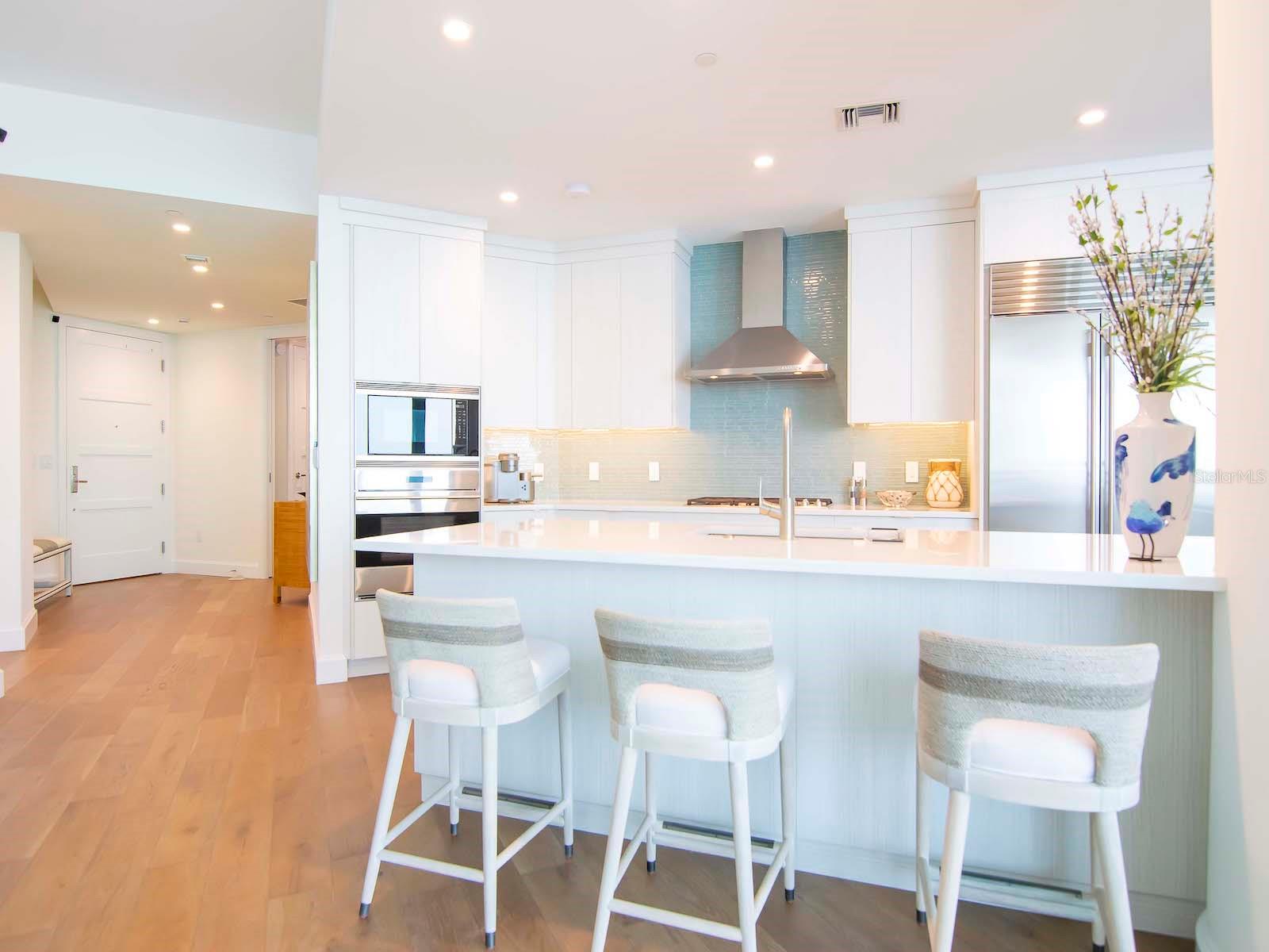 VIRAGE BAYSHORE - Residential