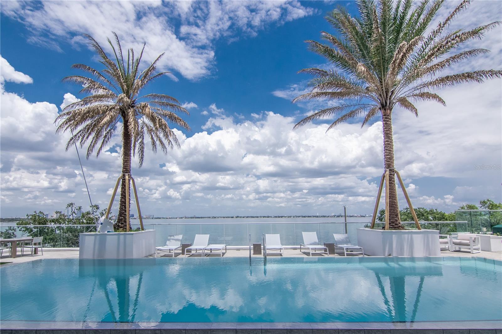 VIRAGE BAYSHORE - Residential