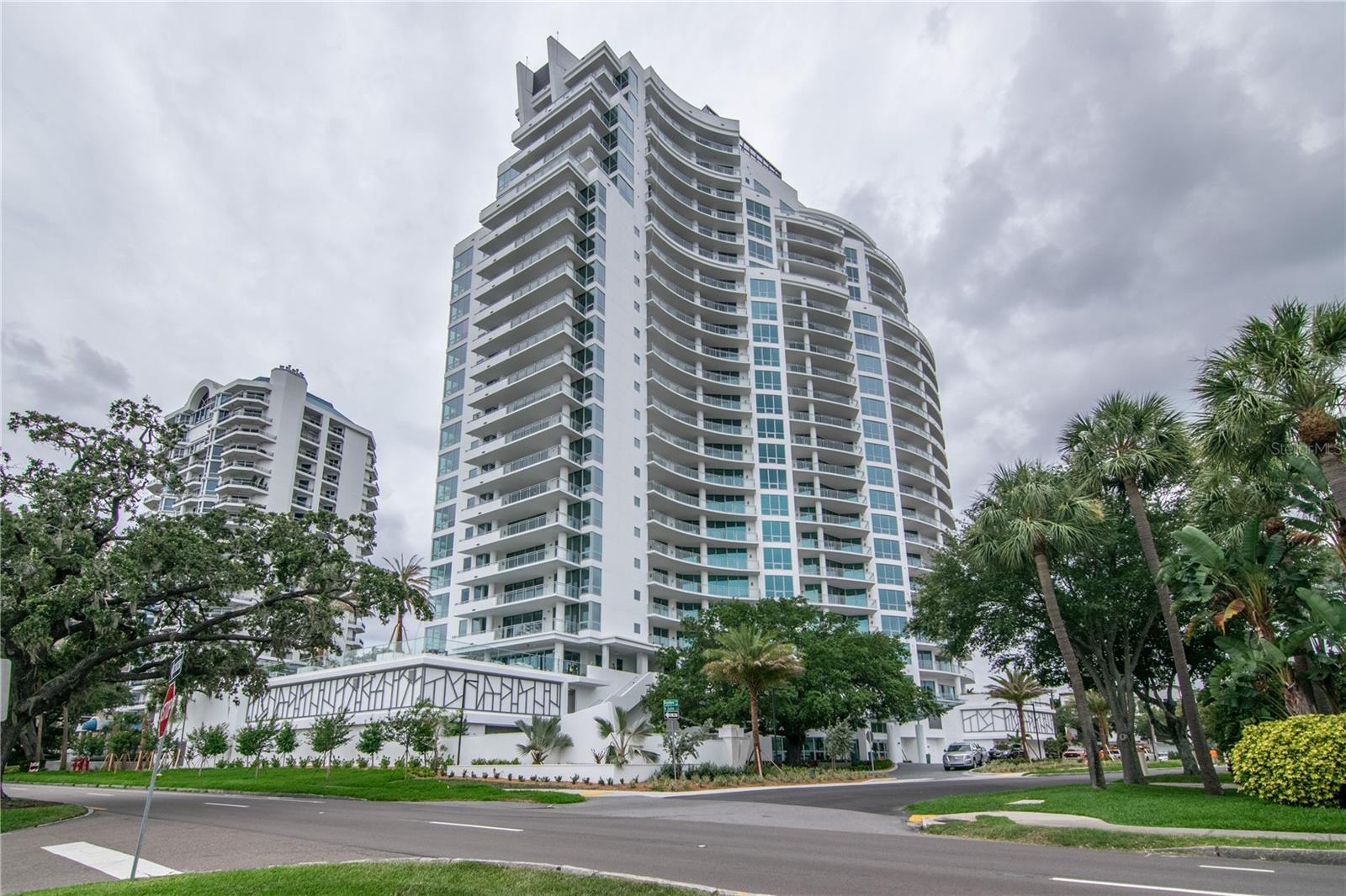 VIRAGE BAYSHORE - Residential