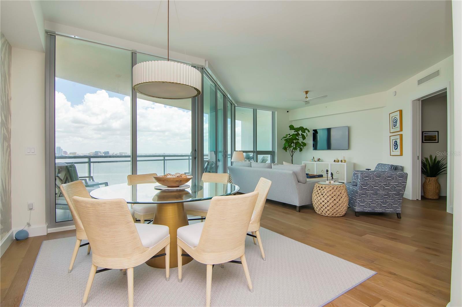 VIRAGE BAYSHORE - Residential