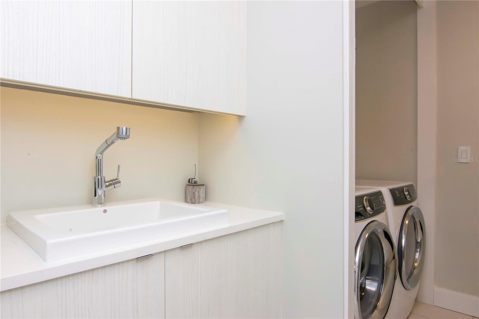 VIRAGE BAYSHORE - Residential