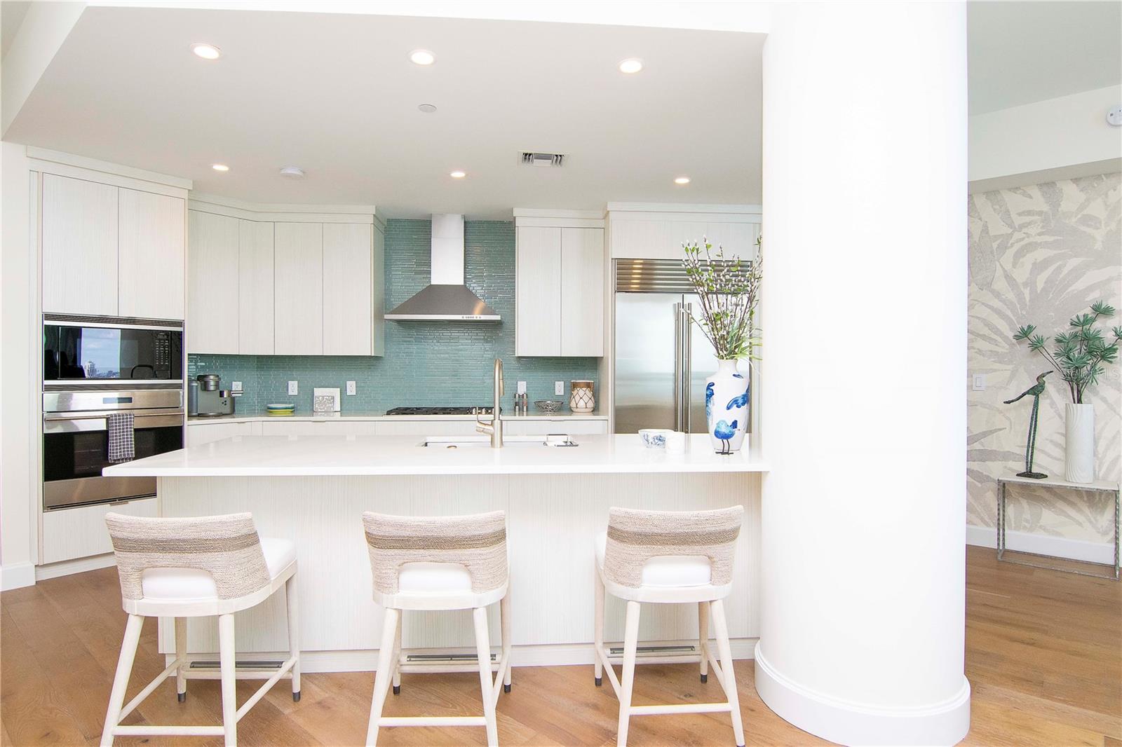 VIRAGE BAYSHORE - Residential