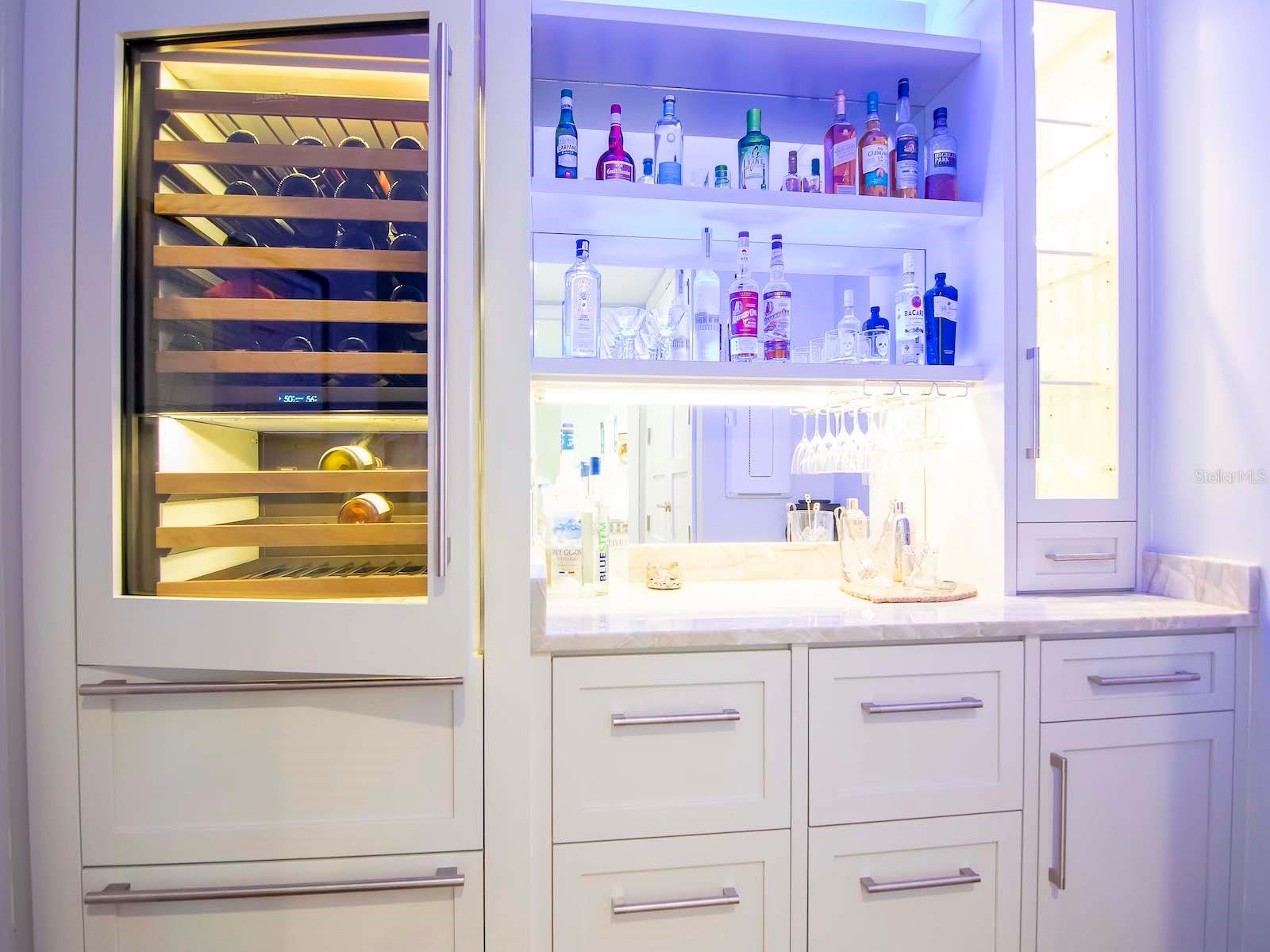 VIRAGE BAYSHORE - Residential