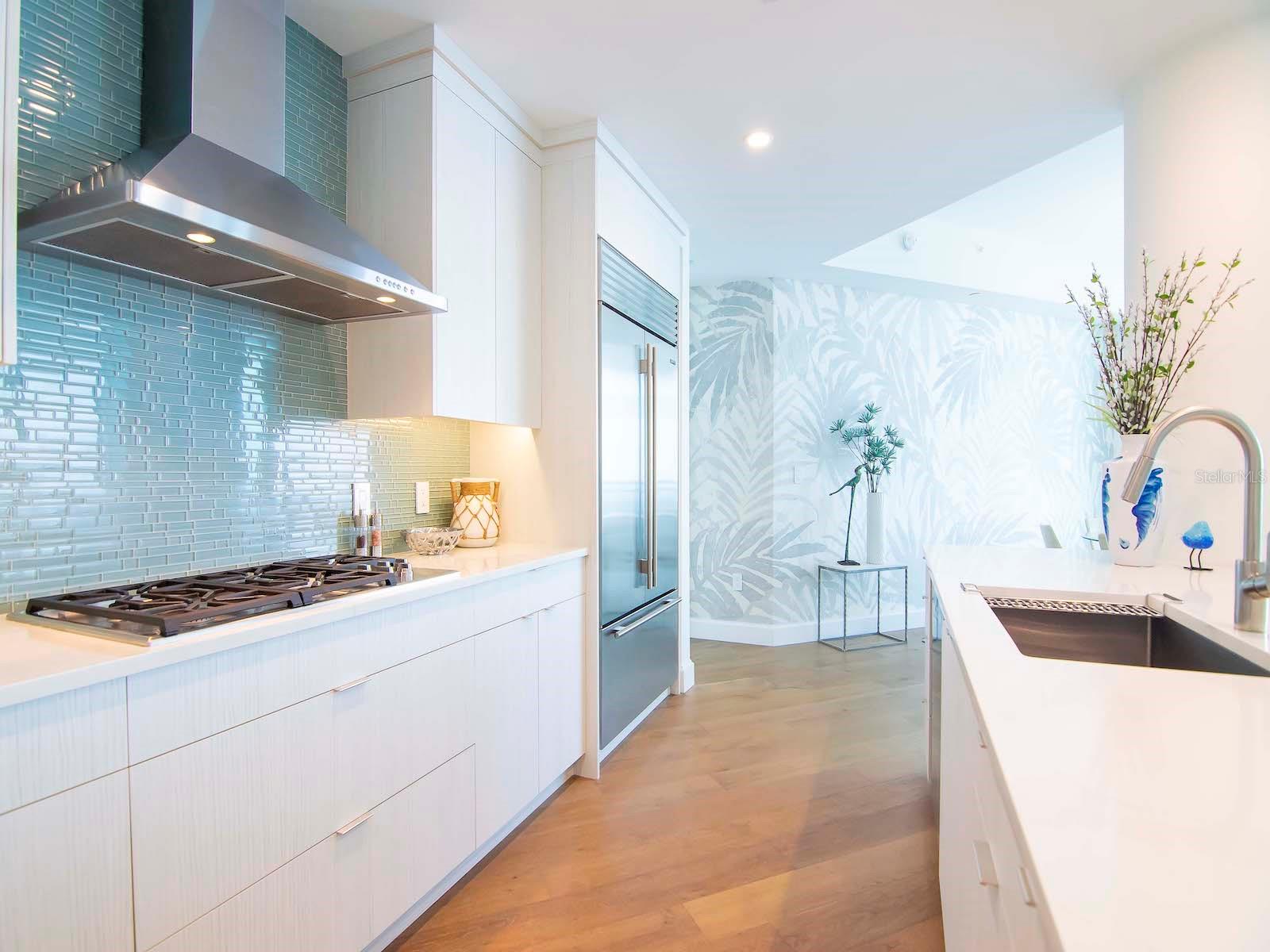 VIRAGE BAYSHORE - Residential