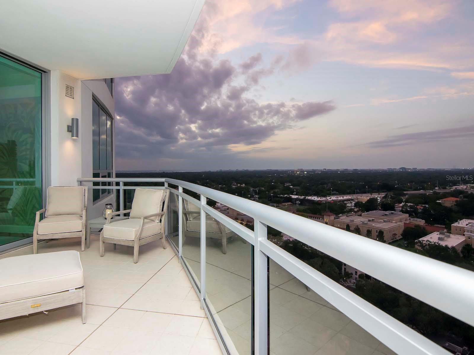 VIRAGE BAYSHORE - Residential