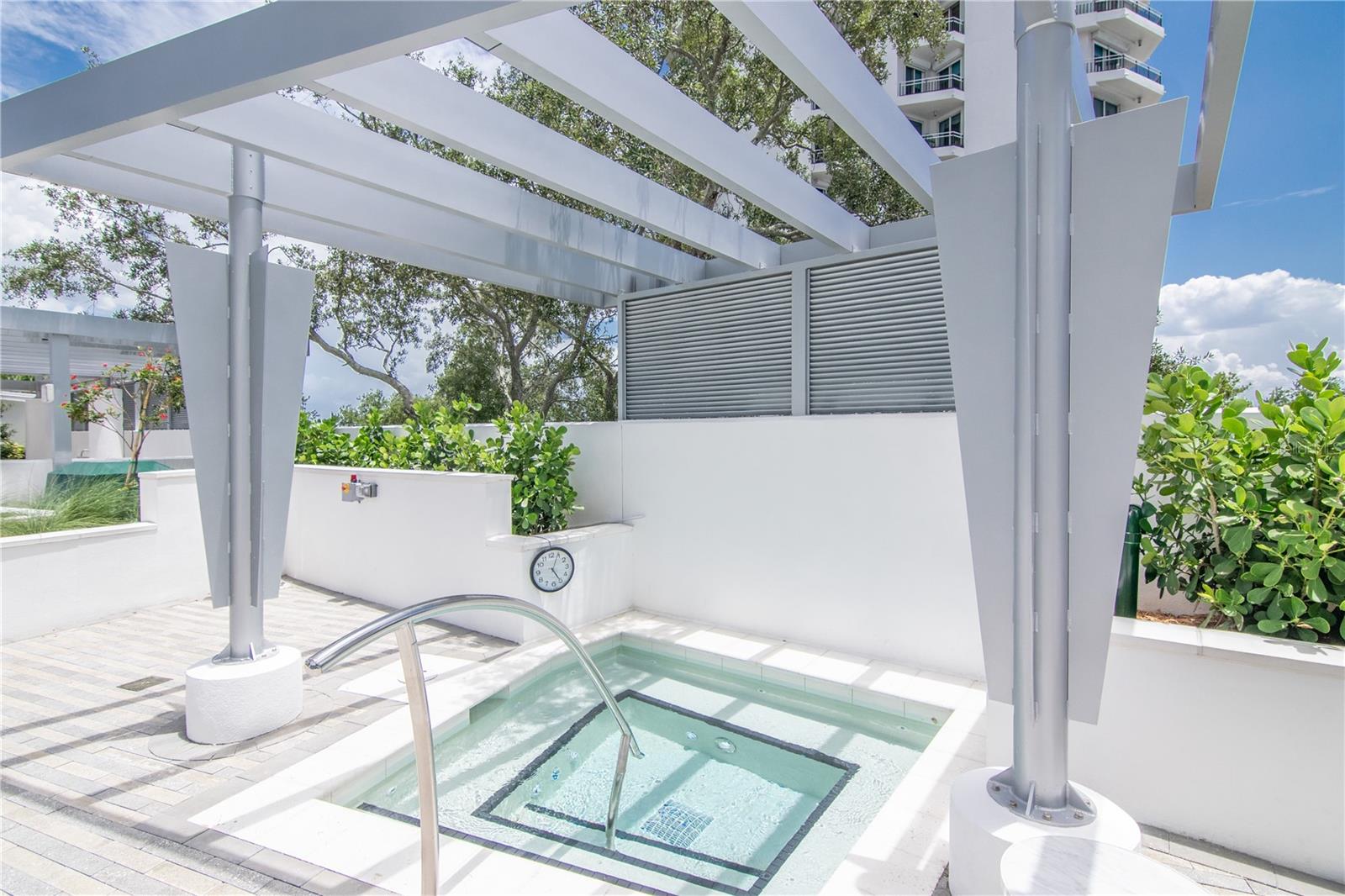 VIRAGE BAYSHORE - Residential