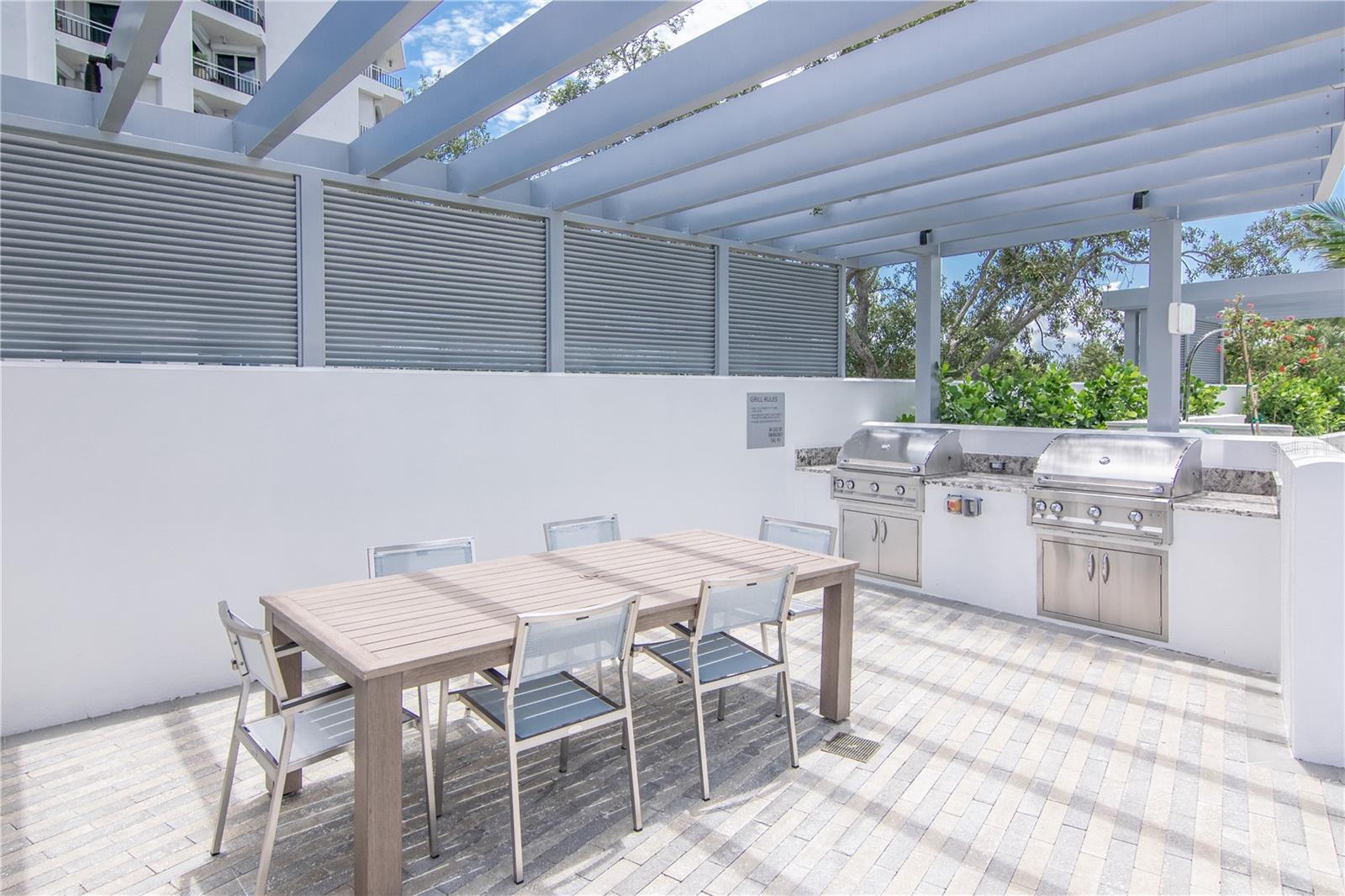 VIRAGE BAYSHORE - Residential