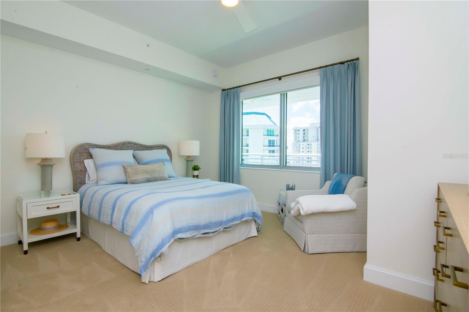 VIRAGE BAYSHORE - Residential